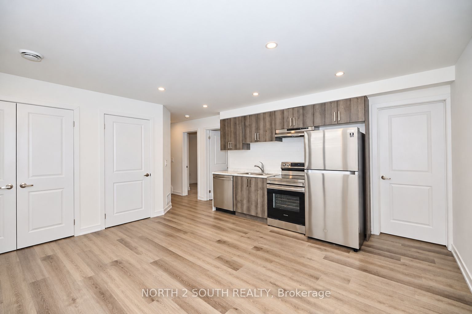 6591 Montrose Road 108 Property Photo 5