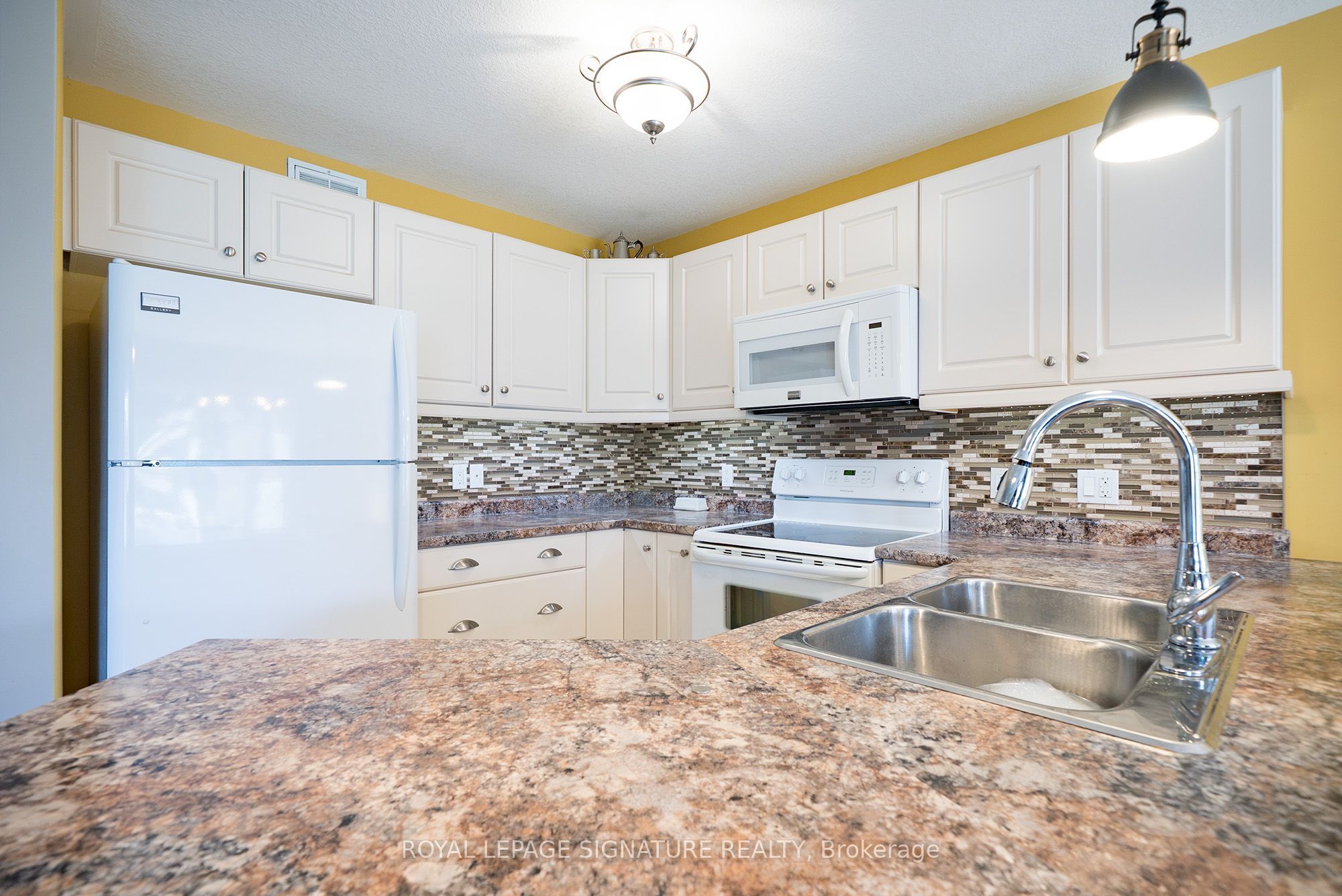 75 Kolbe Drive Property Photo 6
