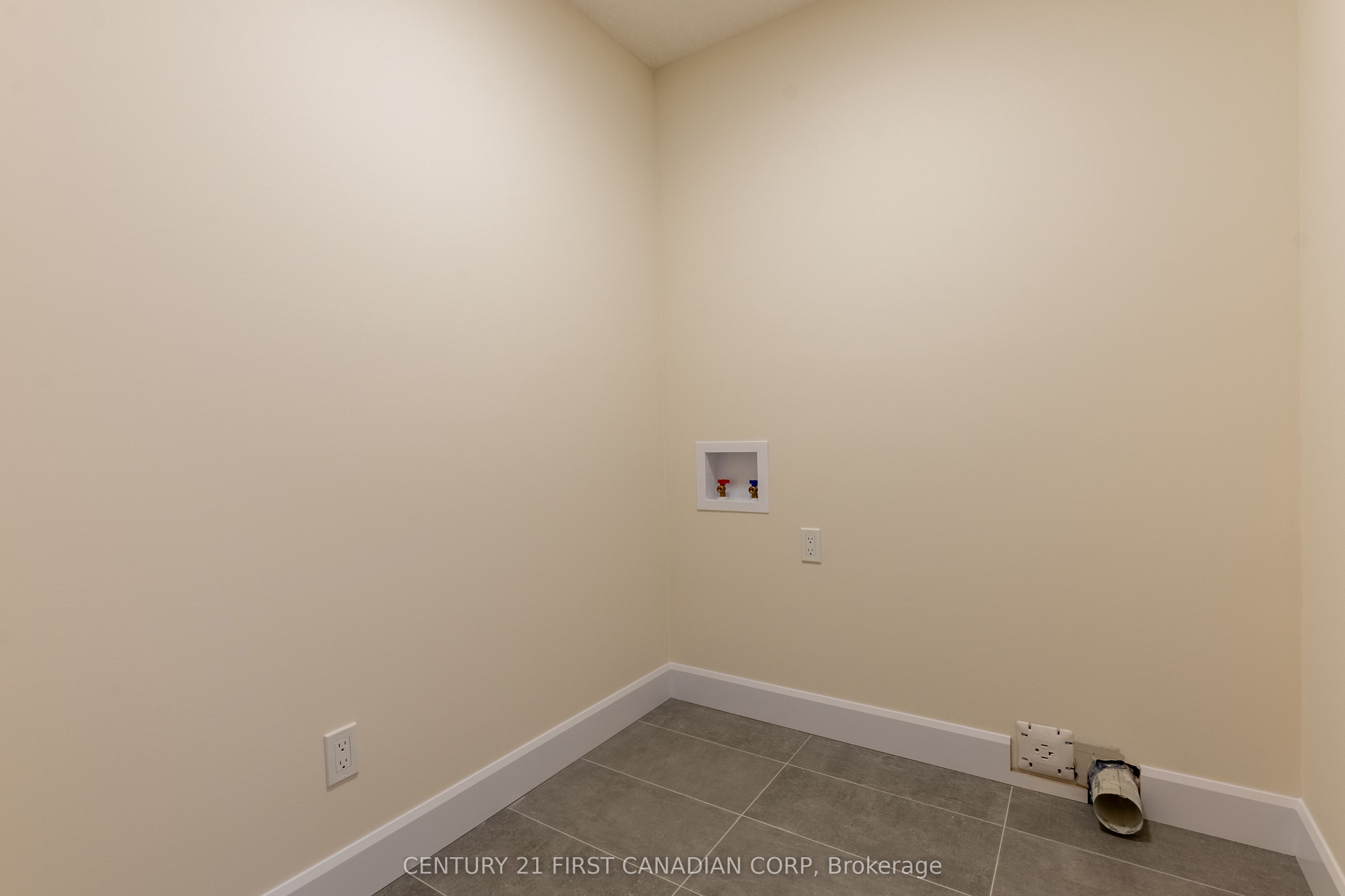 6453 Royal Magnolia Avenue Property Photo 20