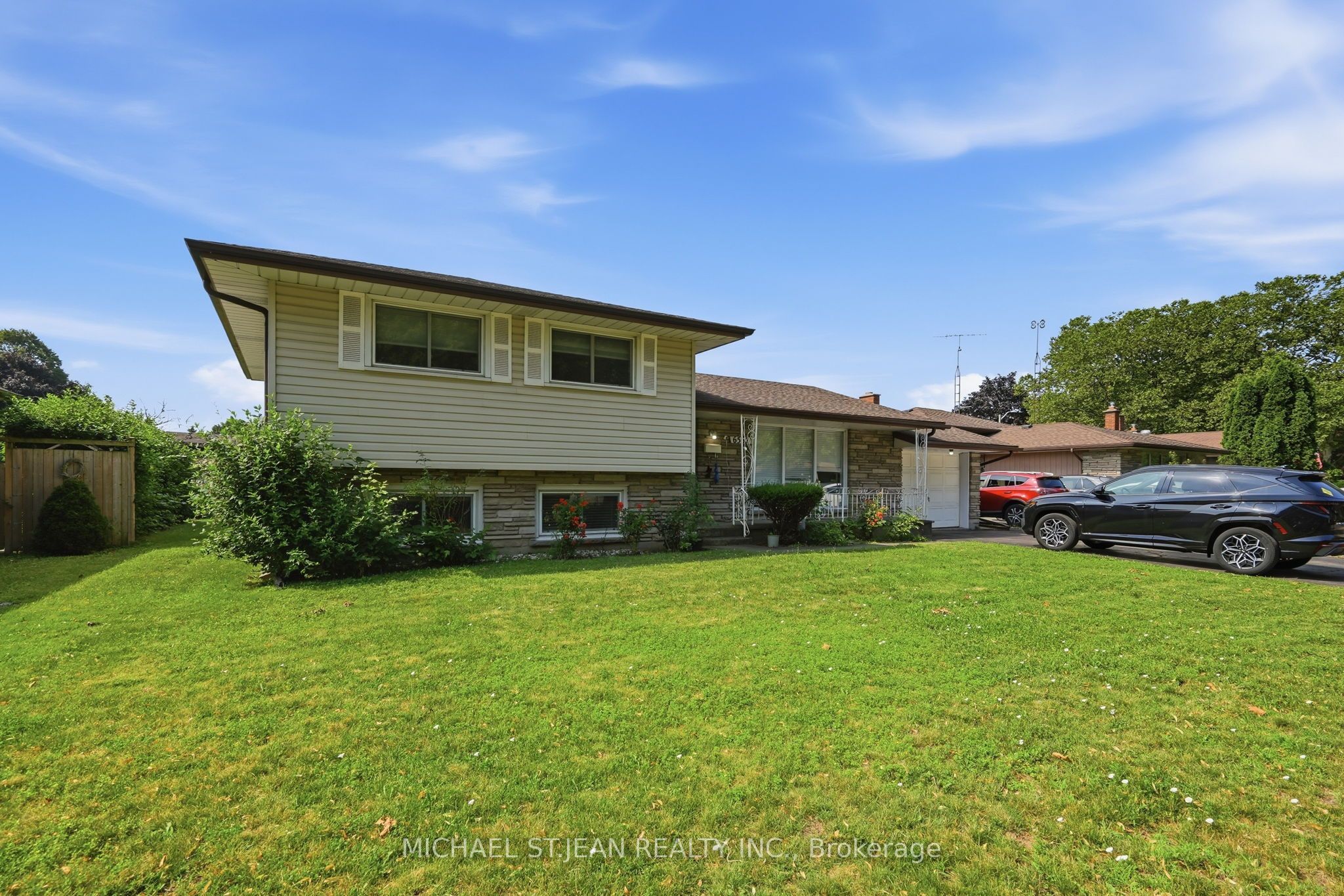 6562 Glengate Street Property Photo 3