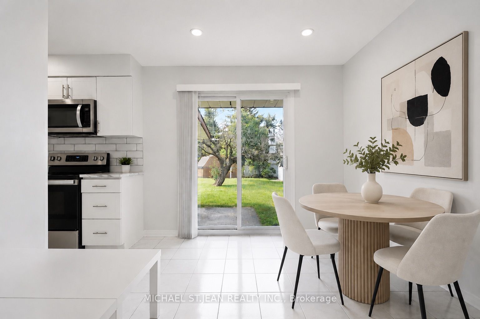 6562 Glengate Street Property Photo 8