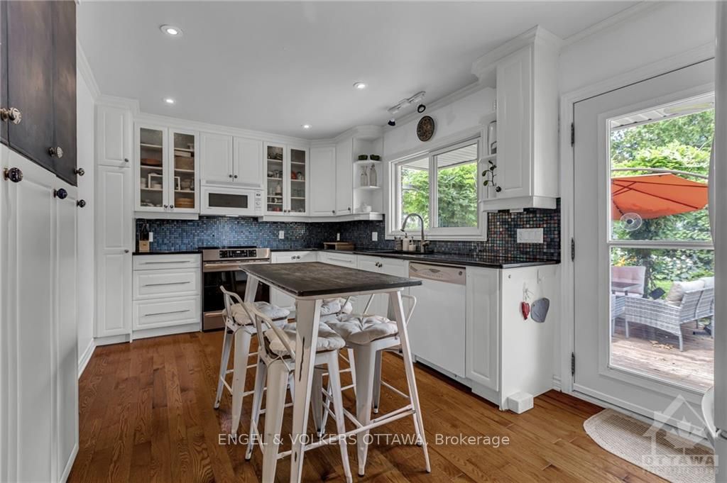 525 Braydon Avenue Property Photo 11
