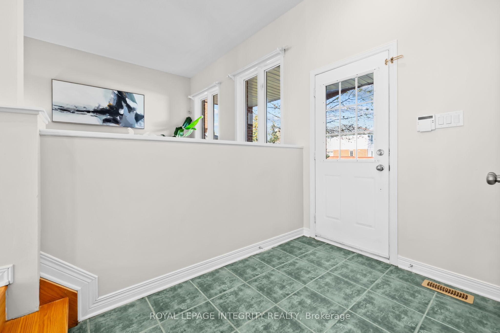 4 Tamarack Place Property Photo 2