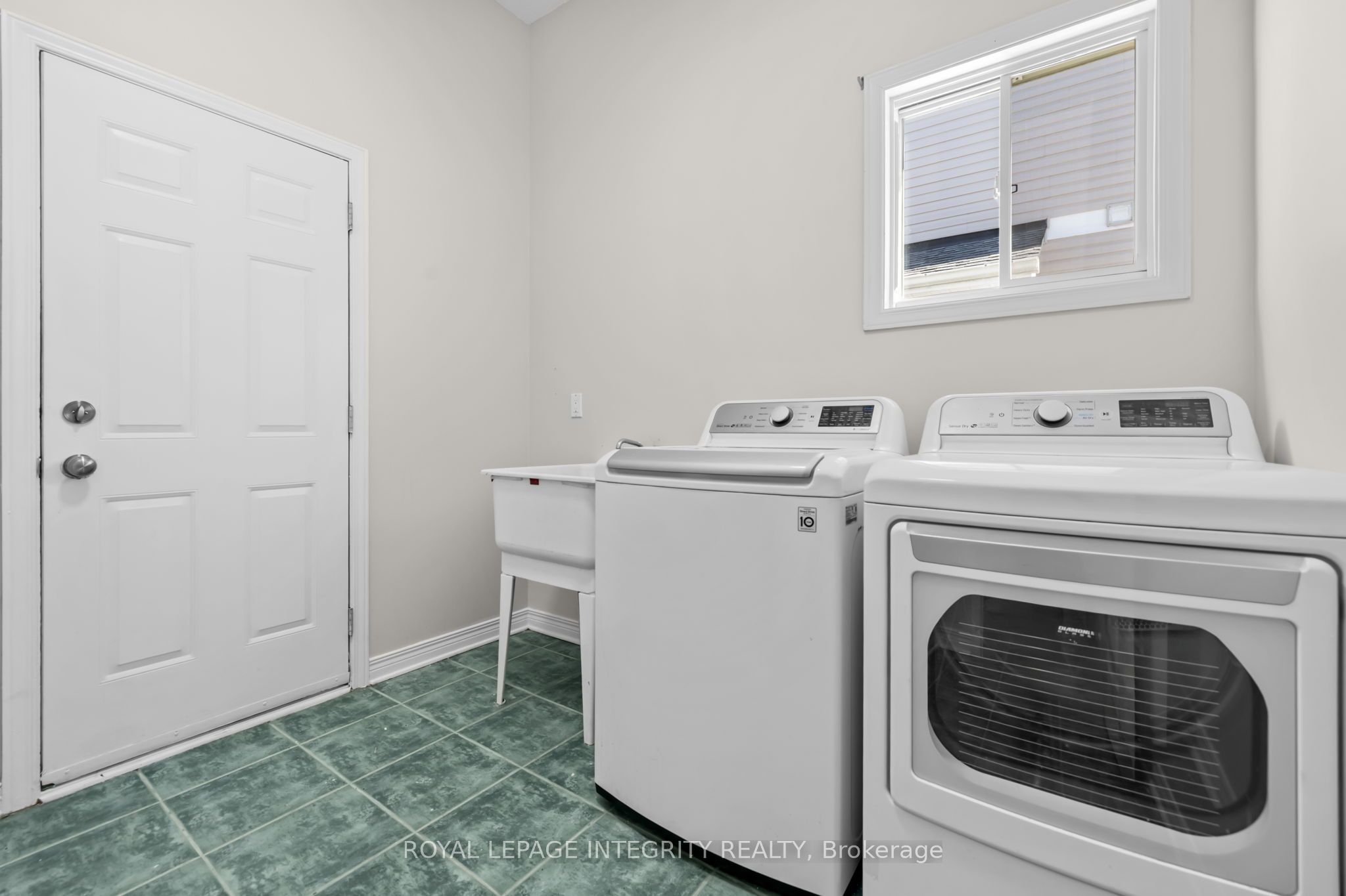 4 Tamarack Place Property Photo 19