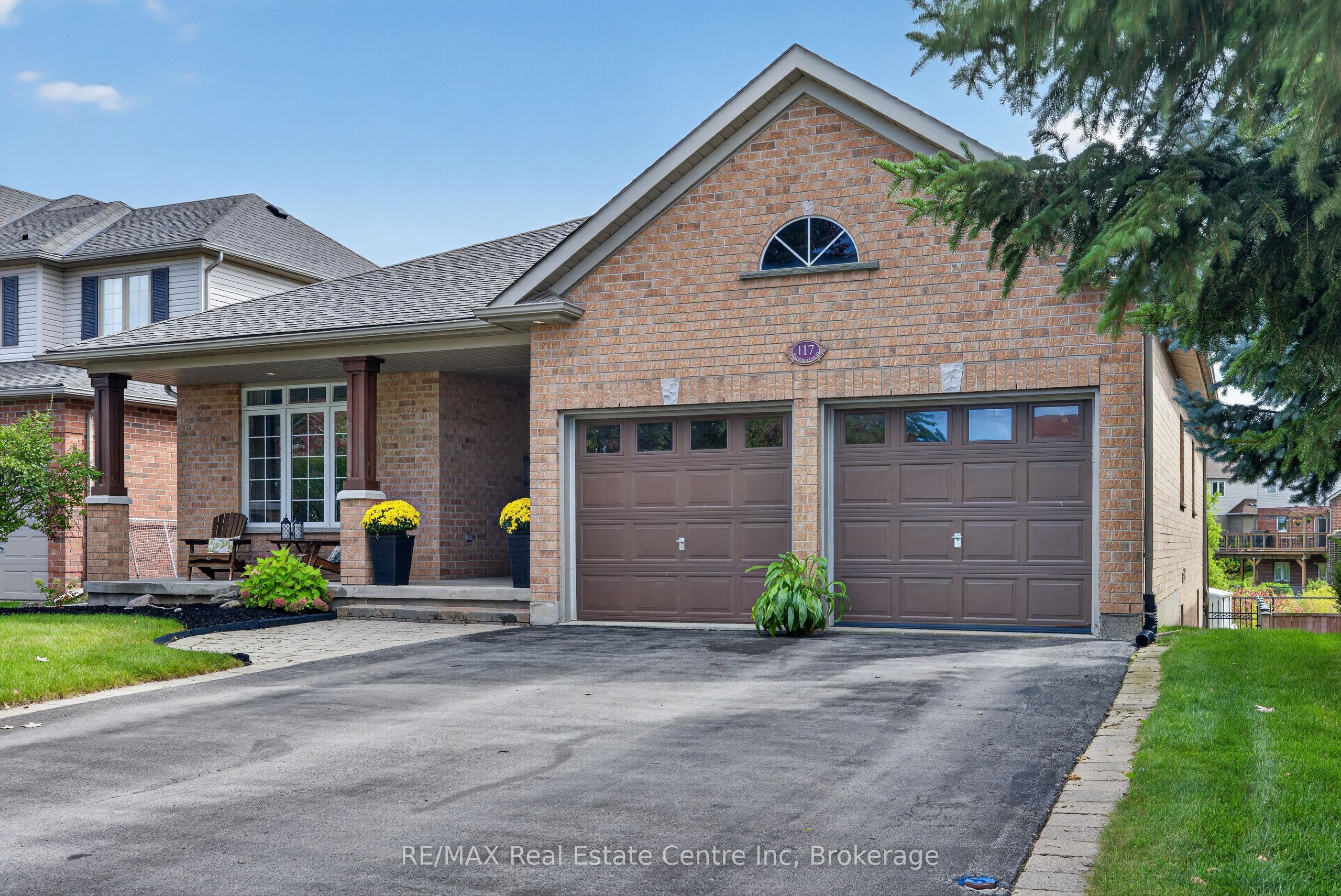 117 Hayward Court Property Photo 2
