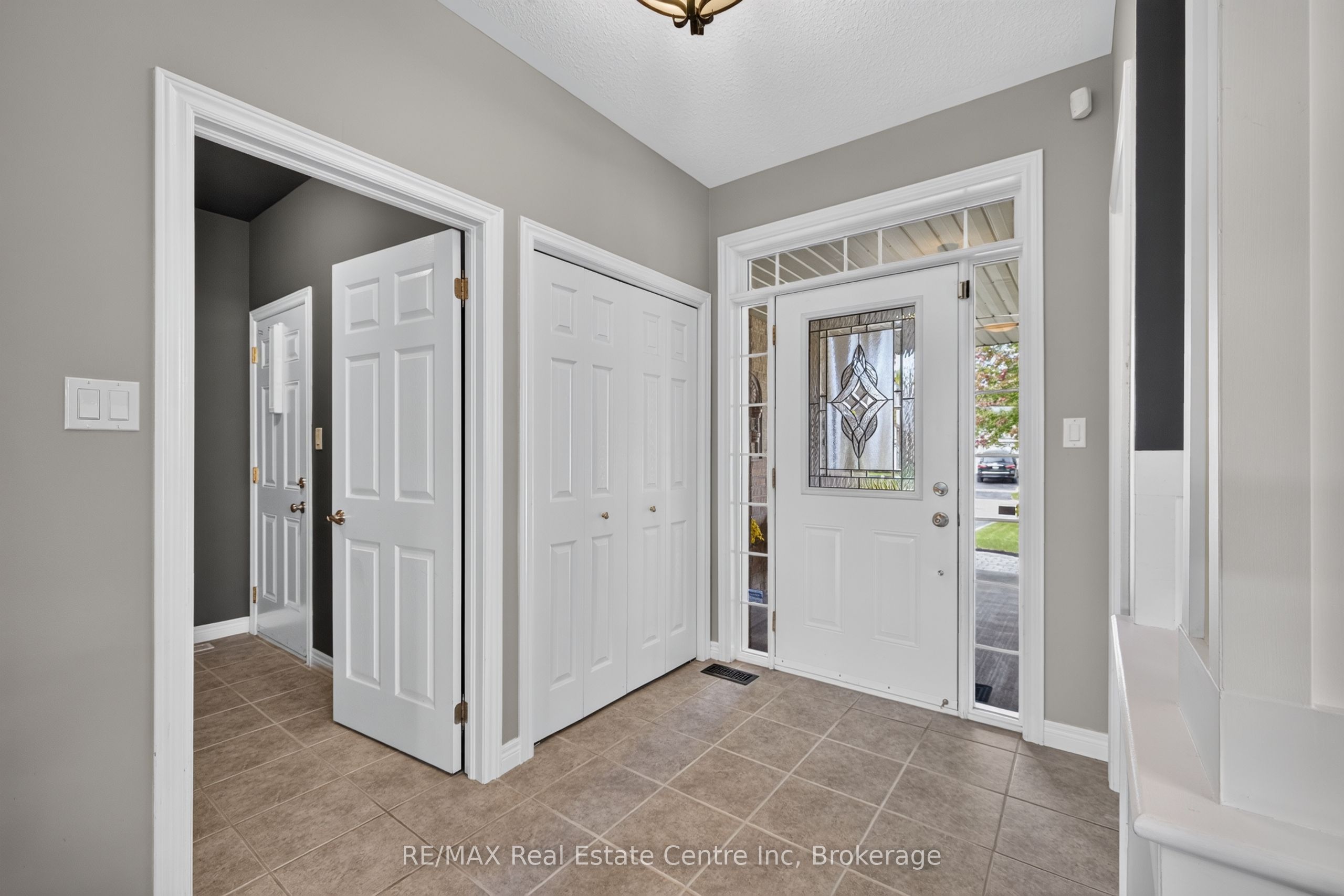117 Hayward Court Property Photo 3