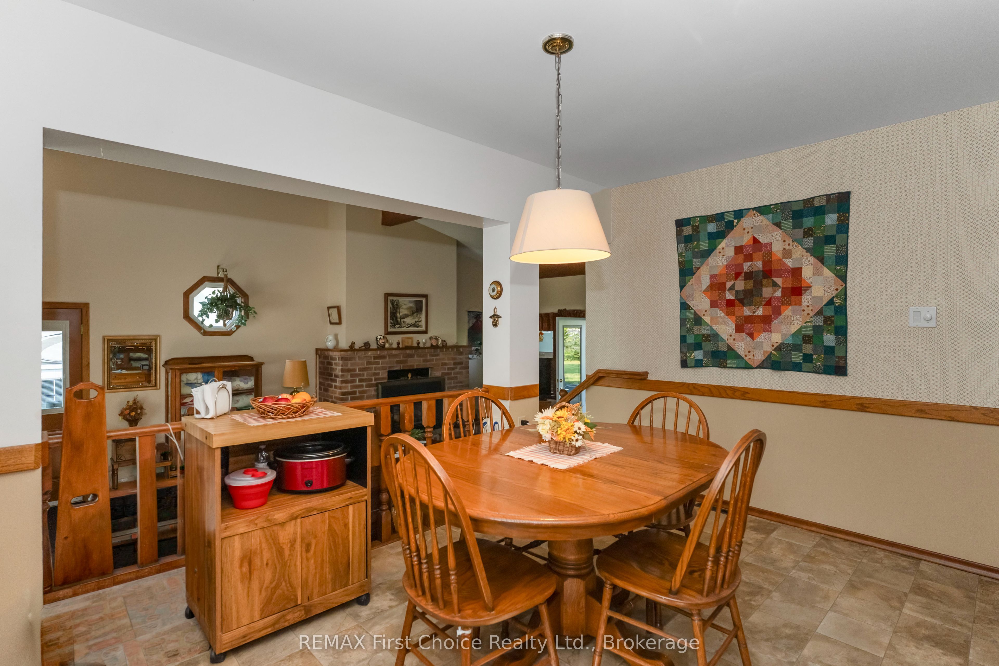 160 Whalen Street Property Photo 6