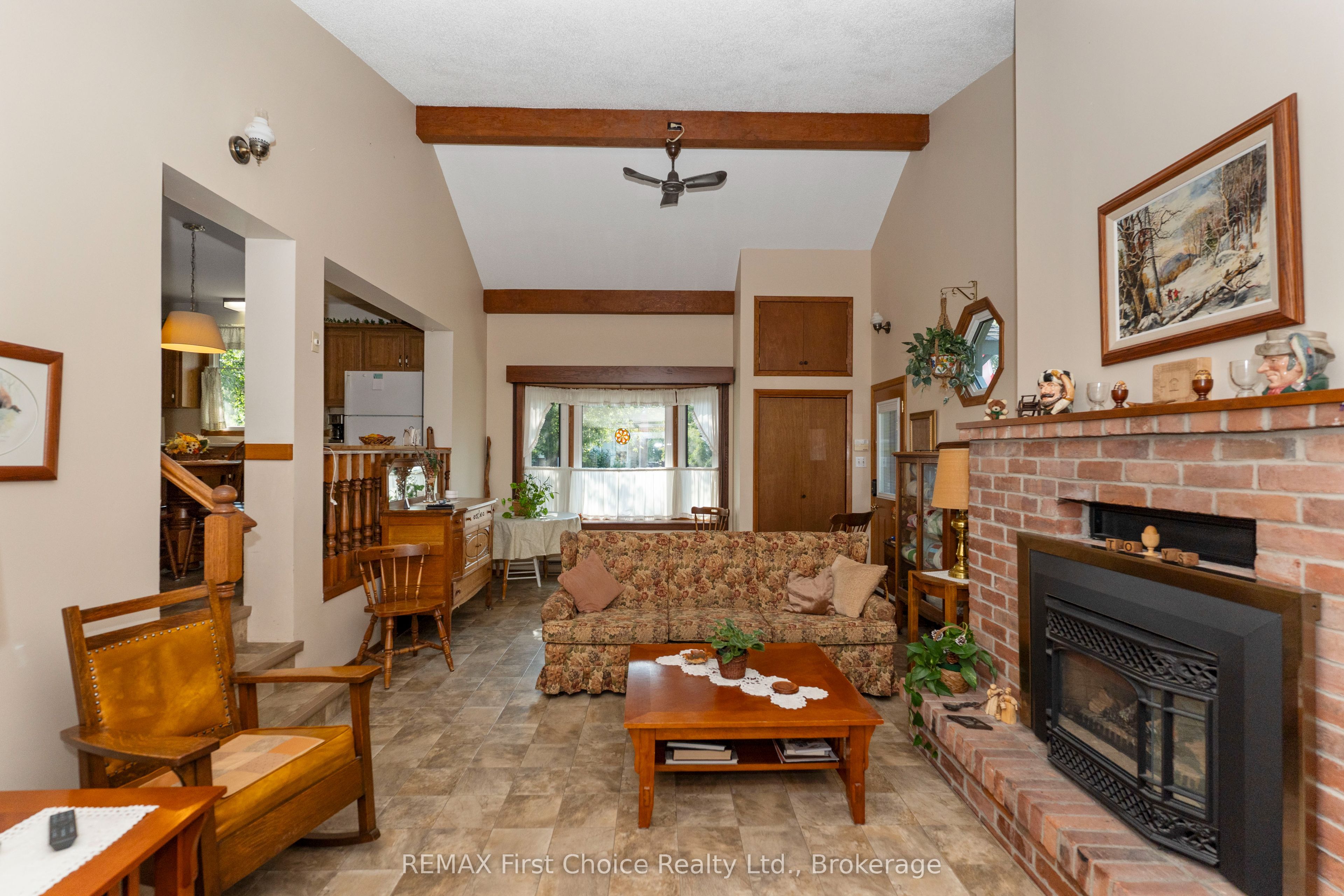 160 Whalen Street Property Photo 10