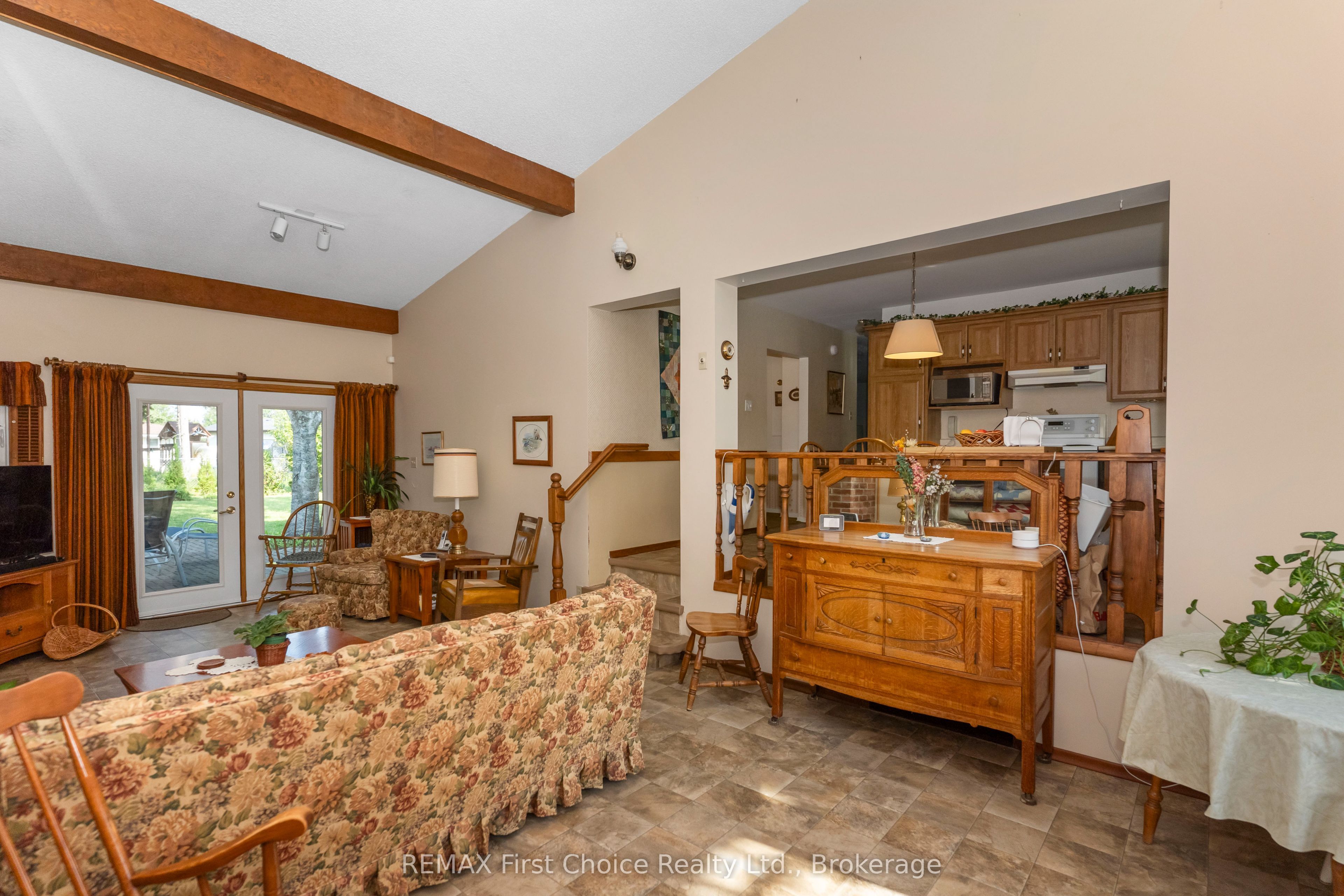 160 Whalen Street Property Photo 12