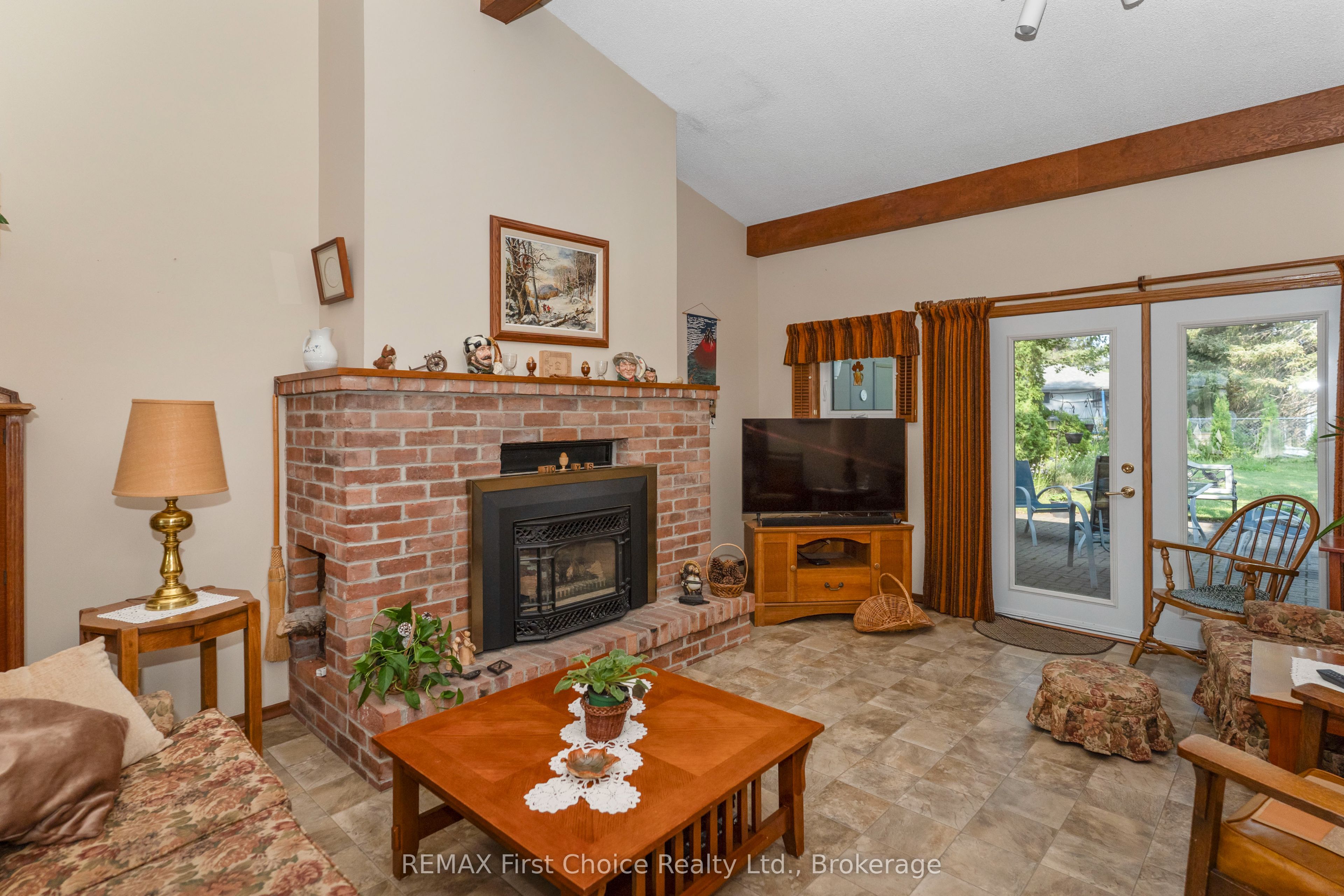 160 Whalen Street Property Photo 13
