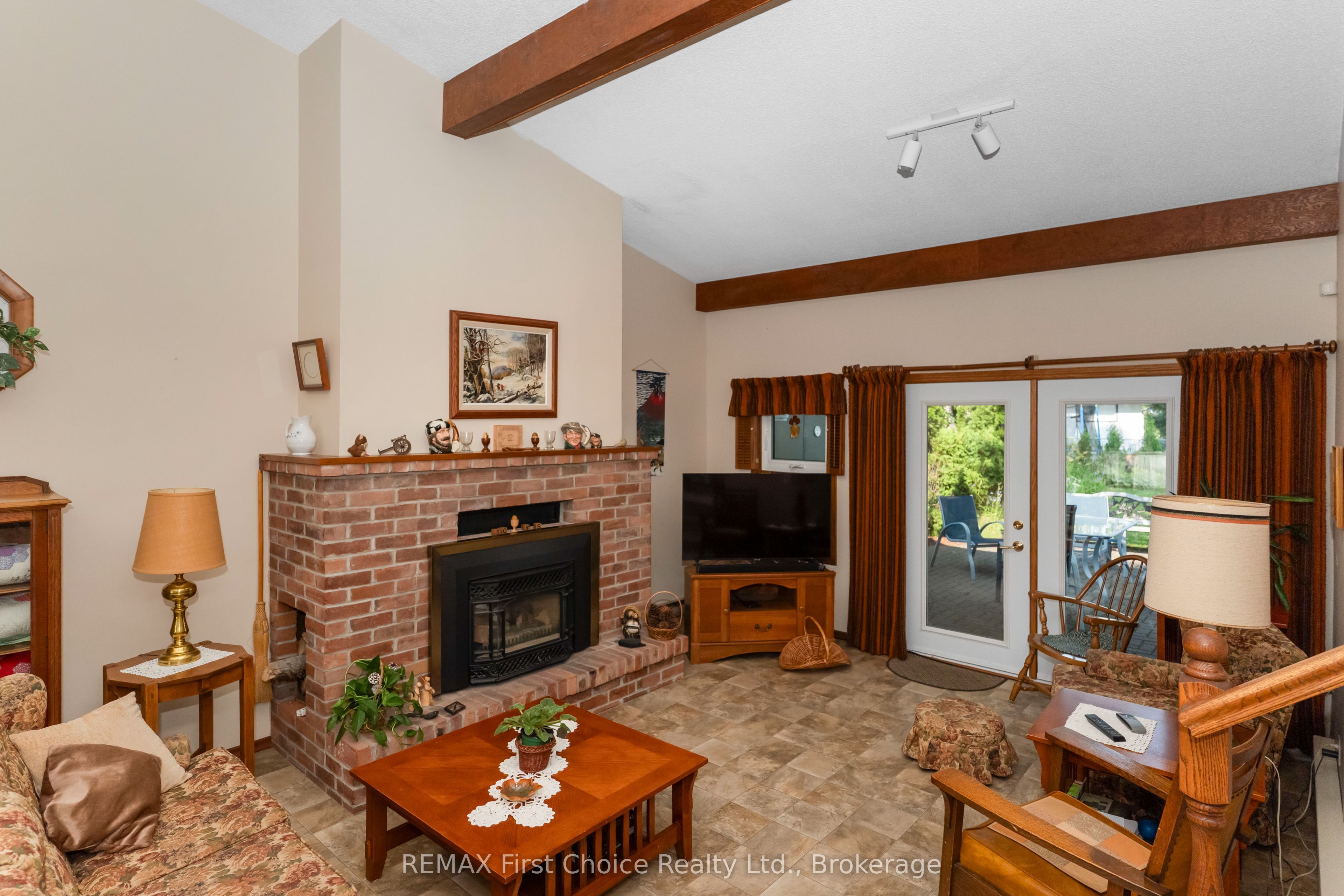 160 Whalen Street Property Photo 16