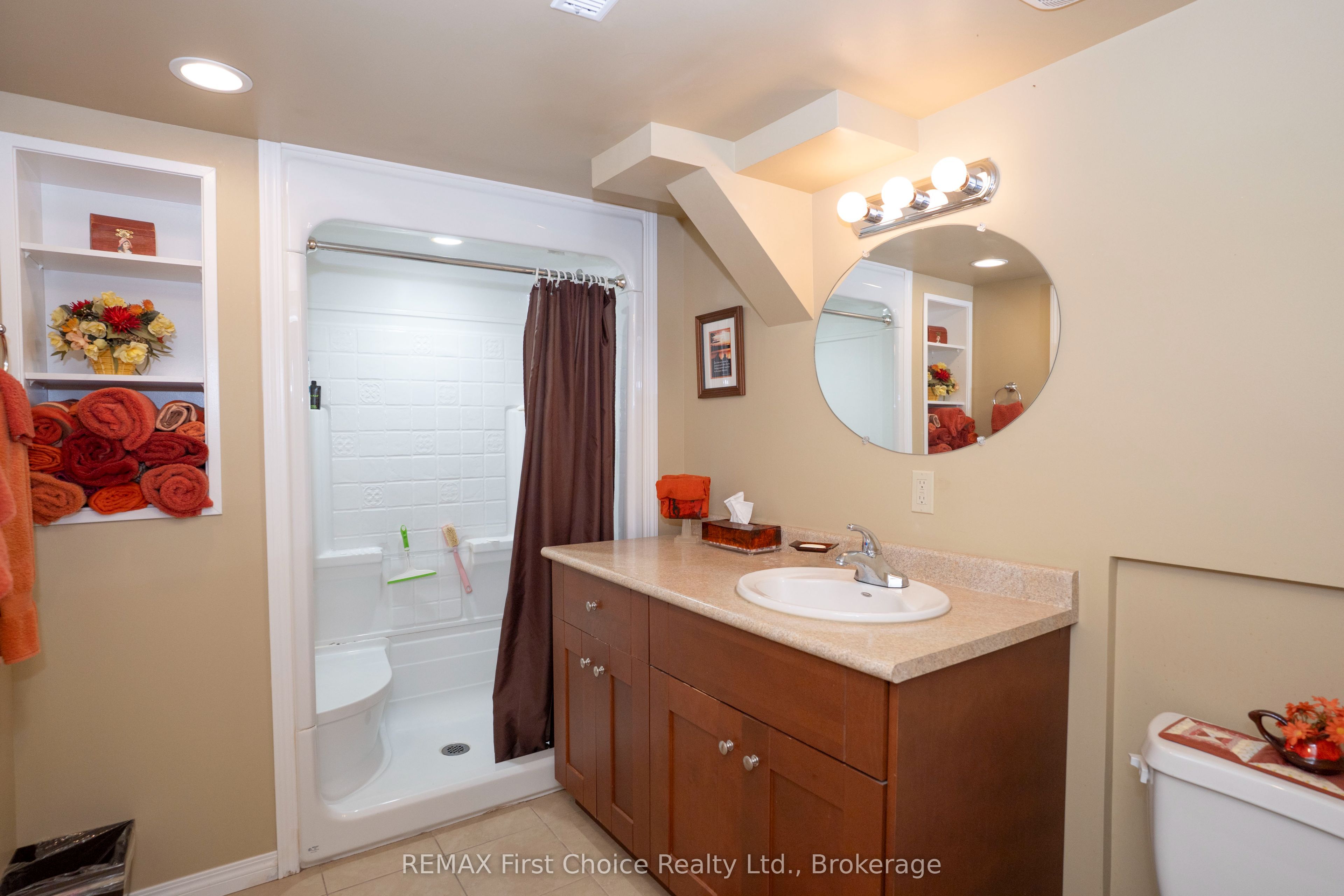 160 Whalen Street Property Photo 38