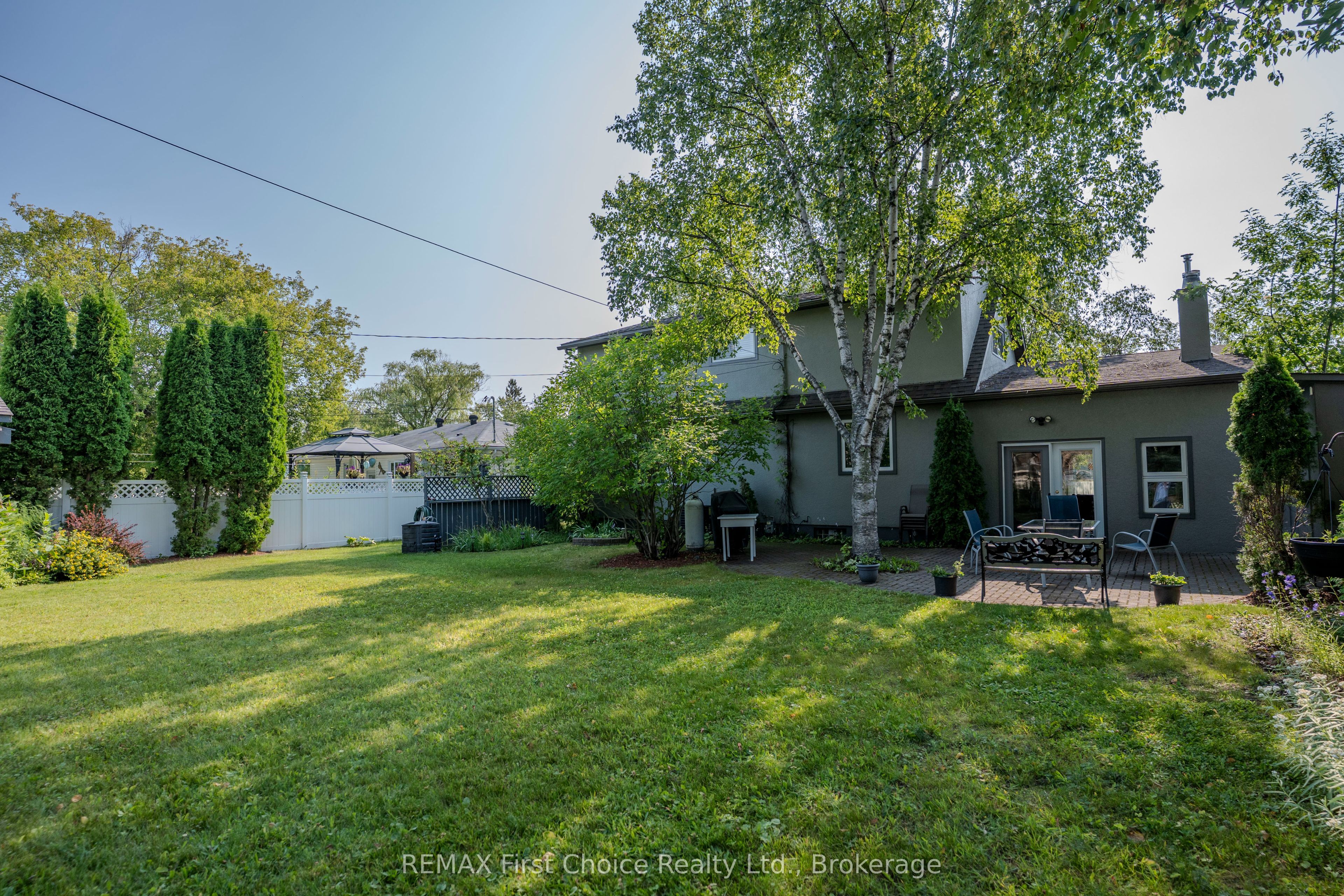 160 Whalen Street Property Photo 45