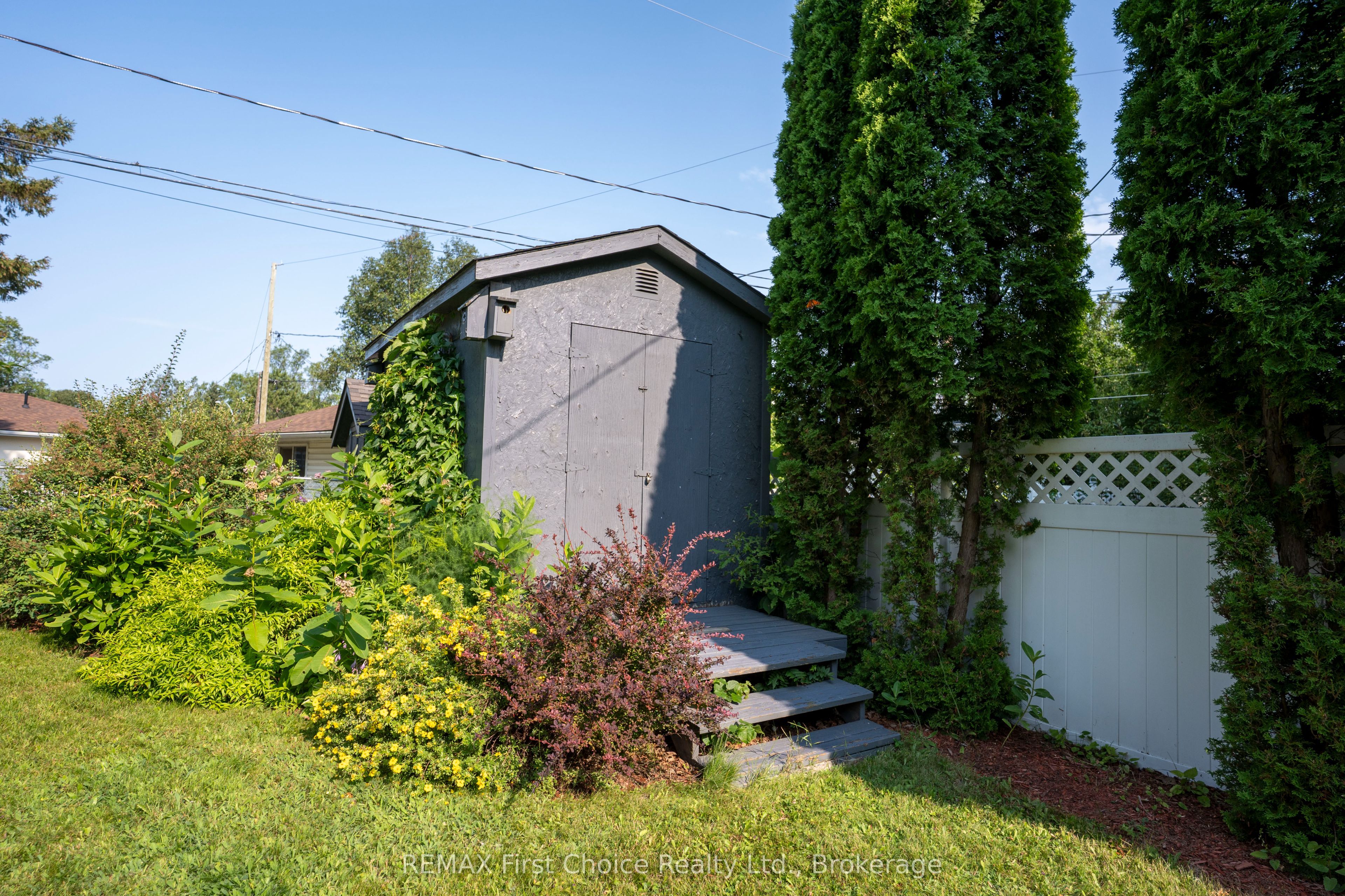 160 Whalen Street Property Photo 48