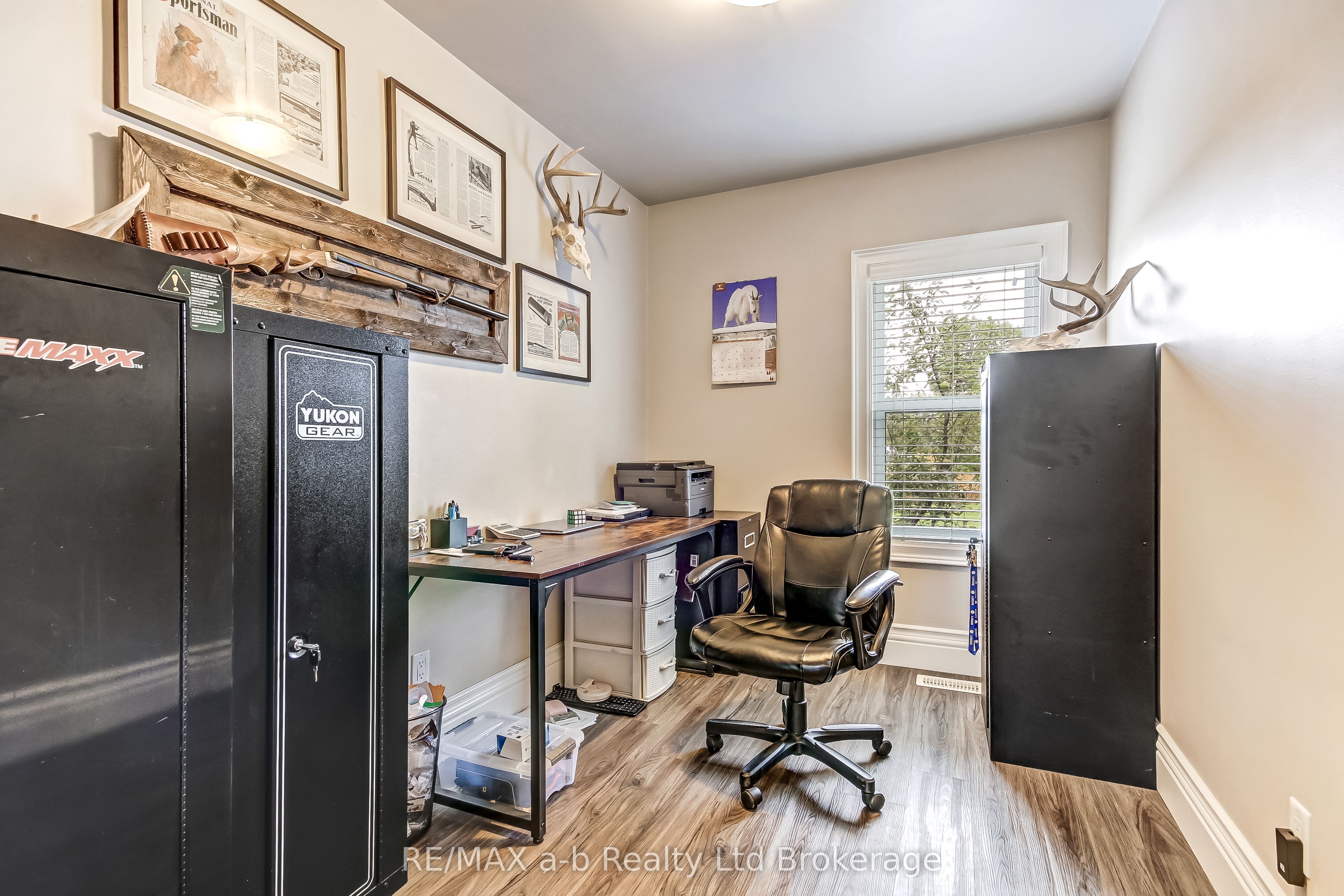 2237 Pinegrove Road Property Photo 13