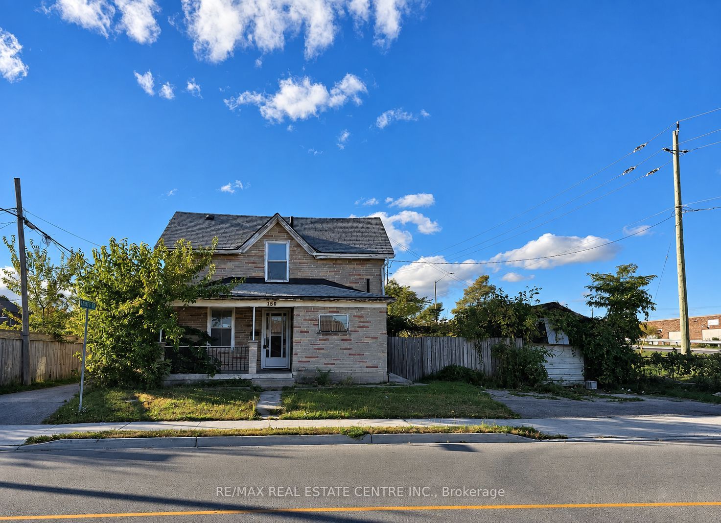 150 Cambridge Street N Property Photo 1