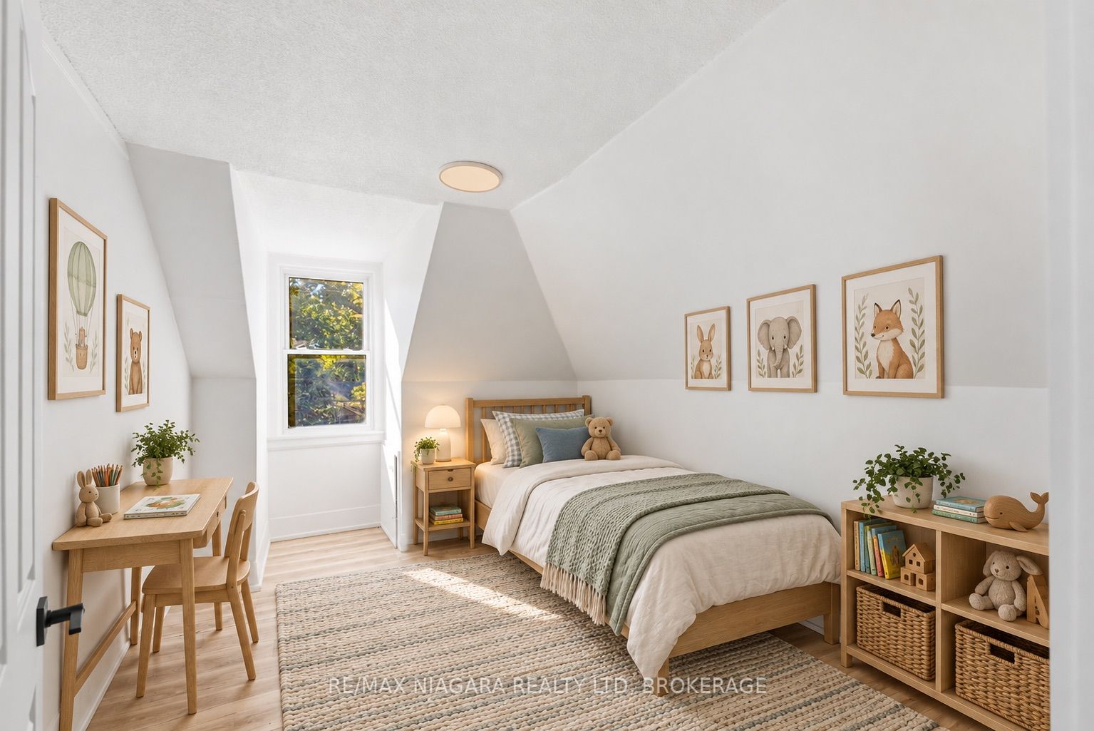 34 Haig Street Upper Property Photo 8