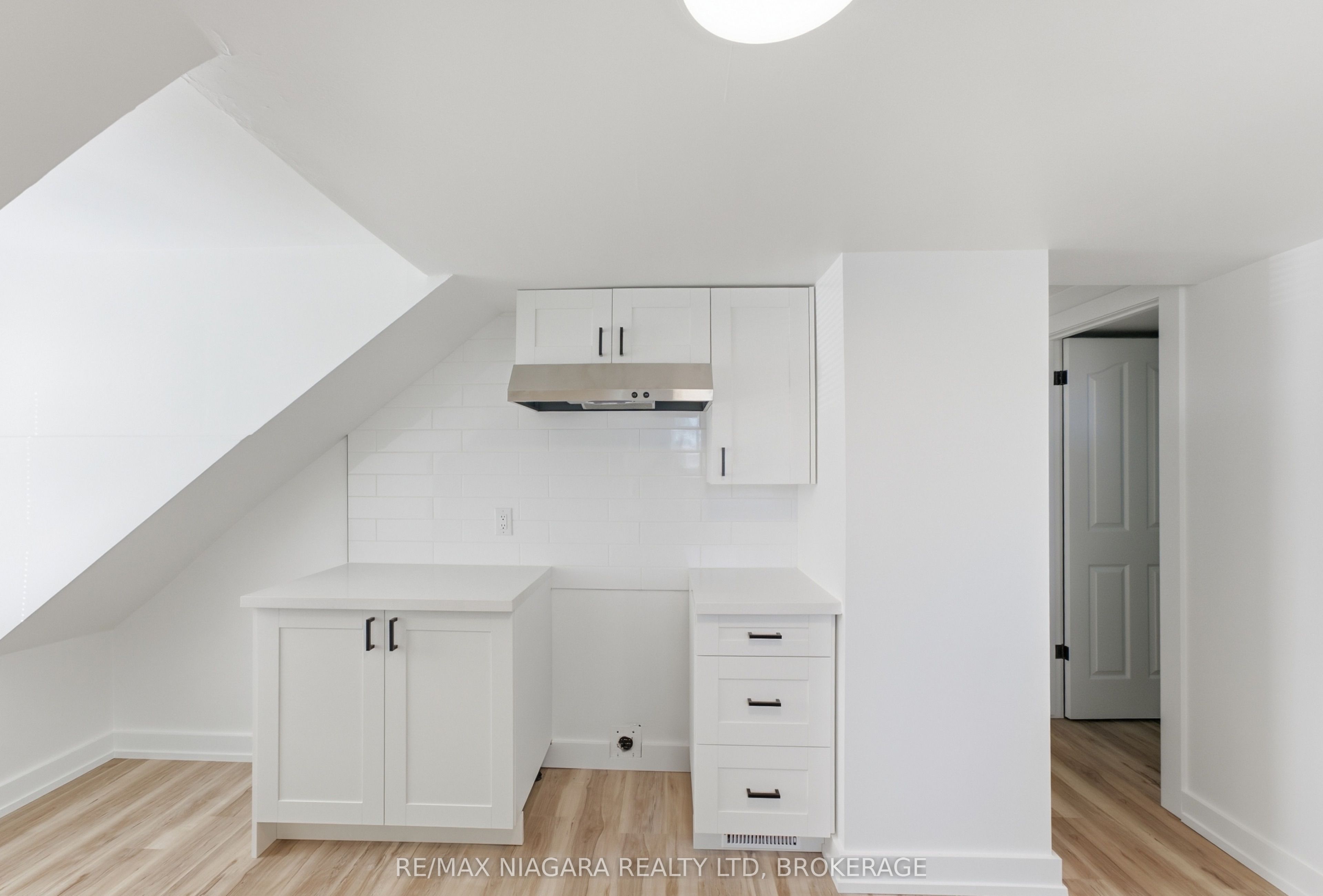 34 Haig Street Upper Property Photo 19