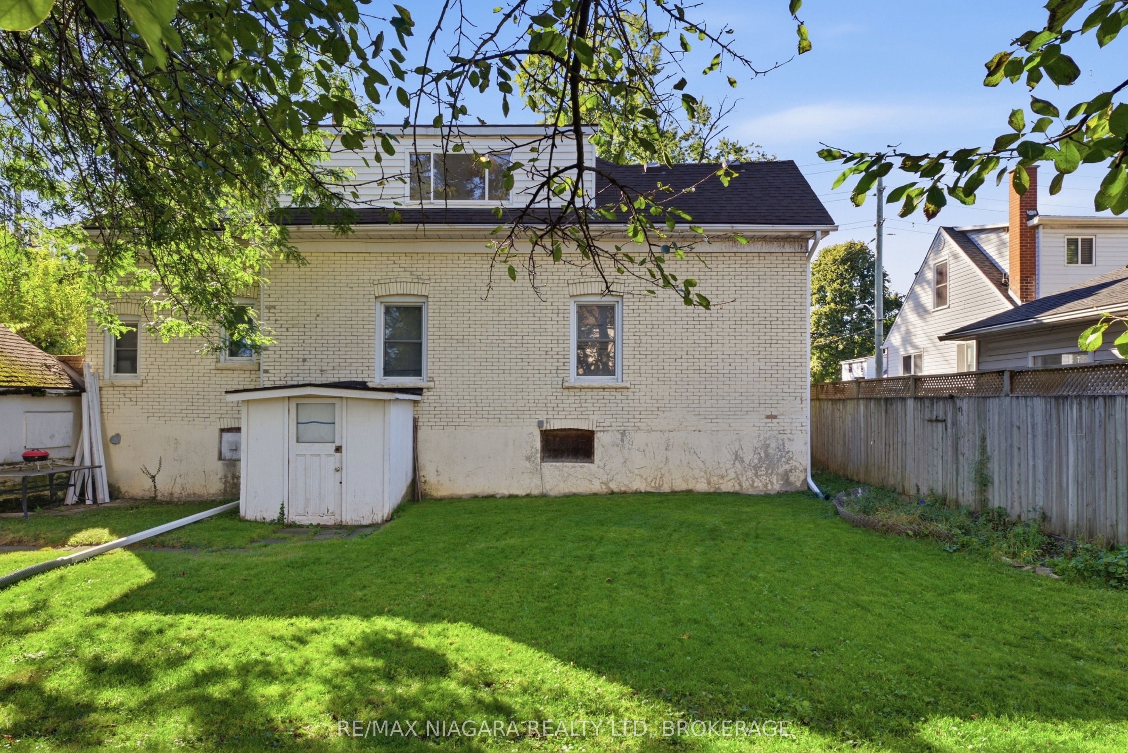 34 Haig Street Upper Property Photo 24