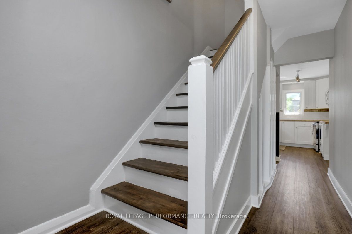 12 Prince Albert Street Property Photo 3