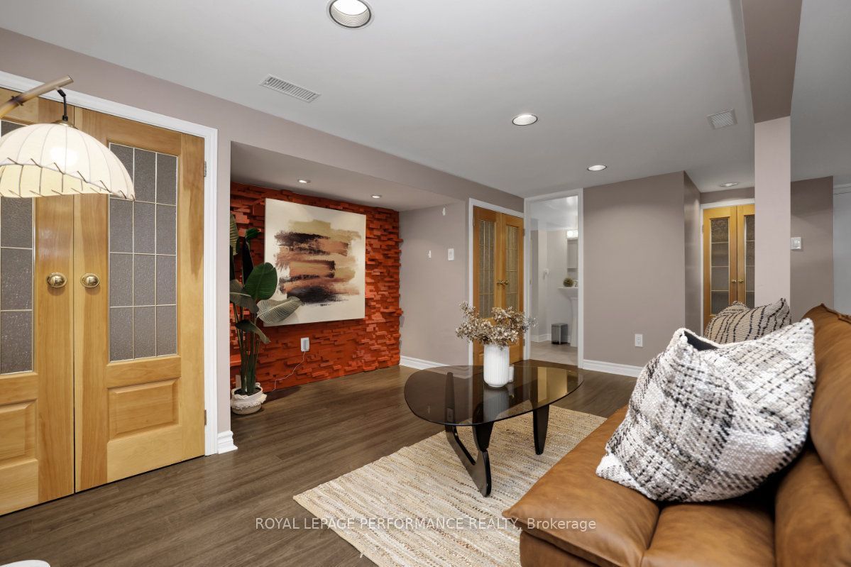 12 Prince Albert Street Property Photo 31