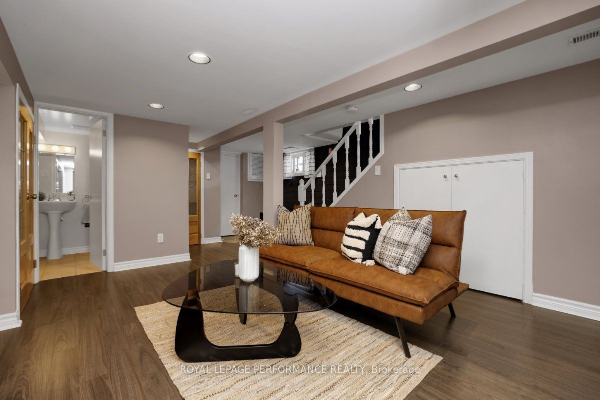 12 Prince Albert Street Property Photo 34