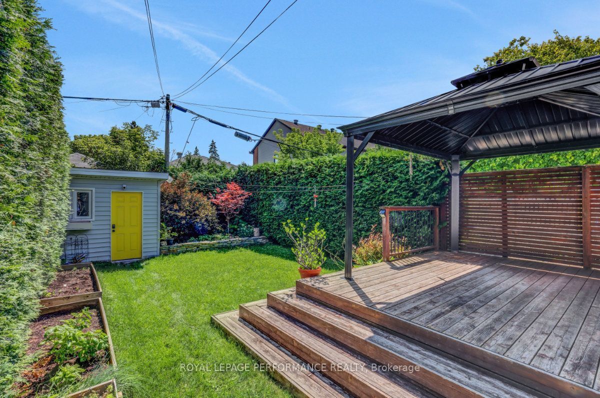 12 Prince Albert Street Property Photo 37