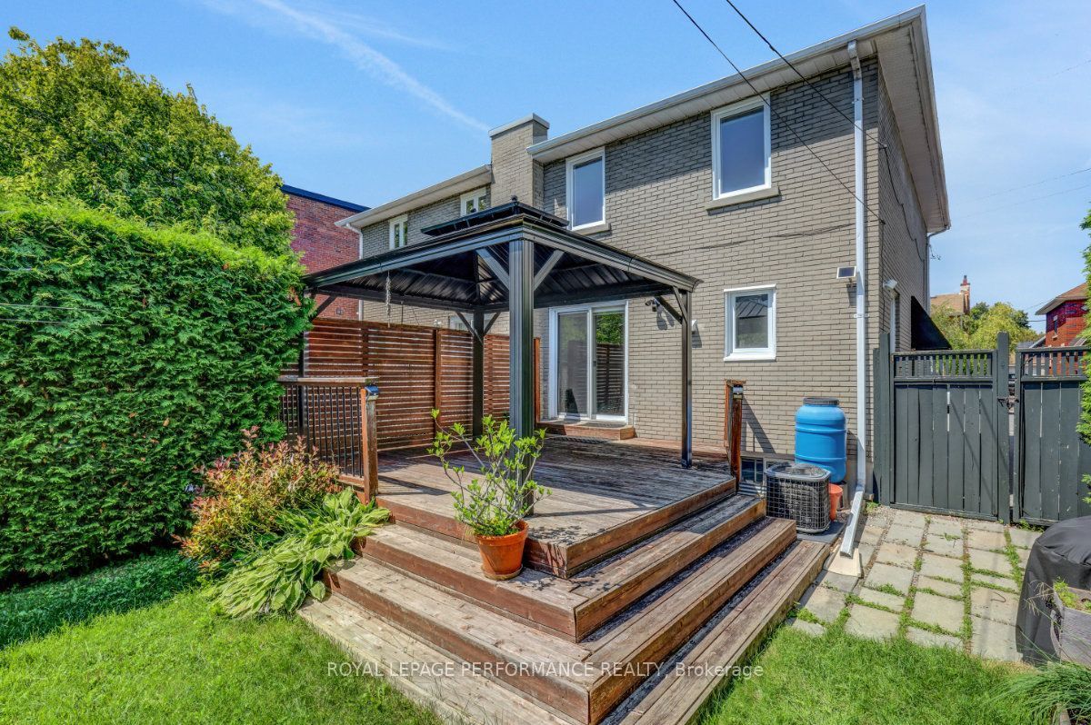 12 Prince Albert Street Property Photo 38