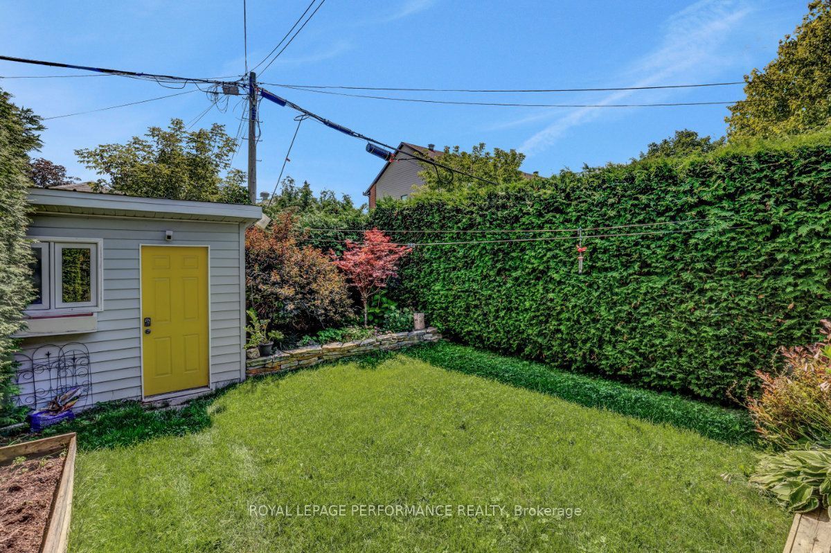 12 Prince Albert Street Property Photo 40
