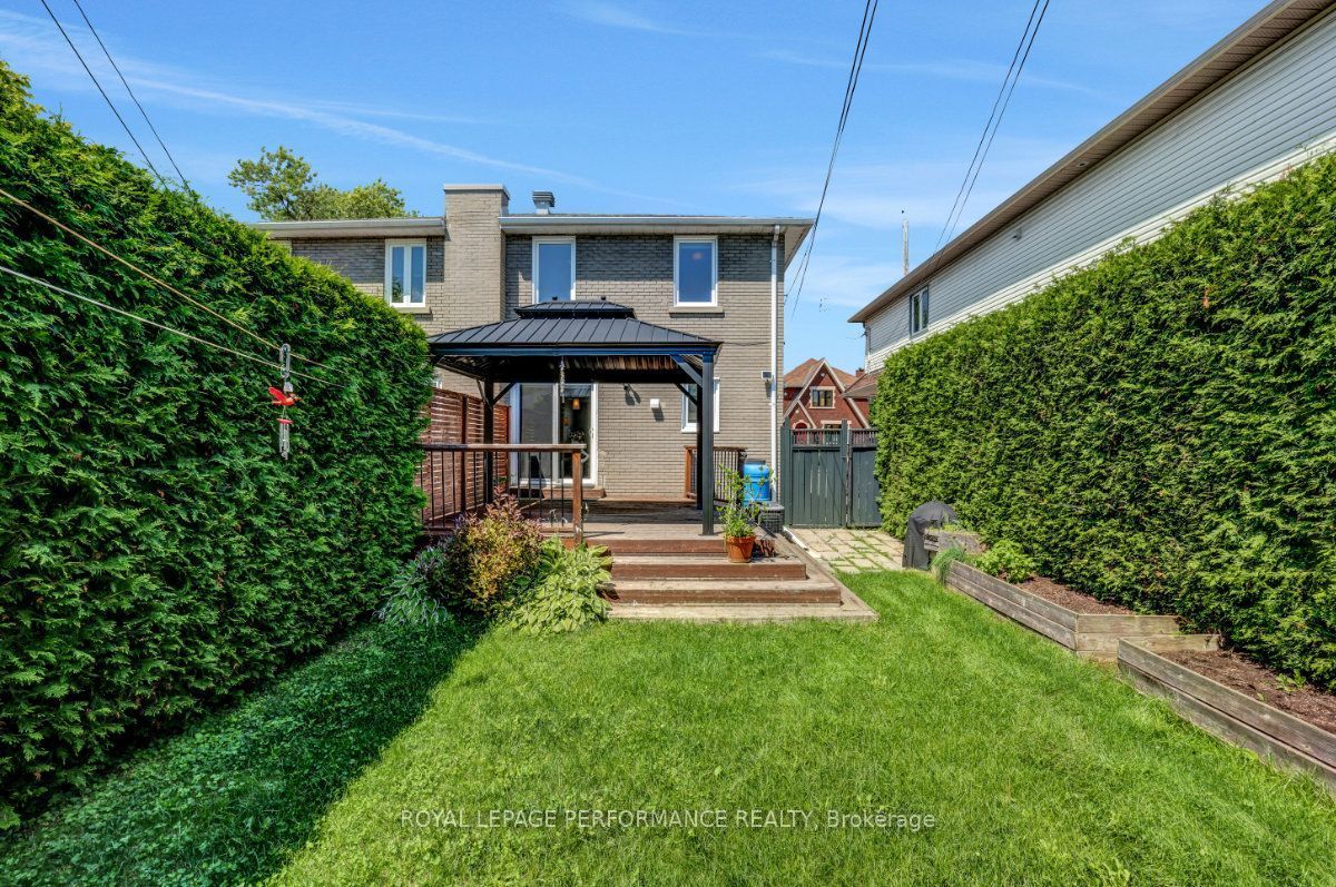 12 Prince Albert Street Property Photo 41