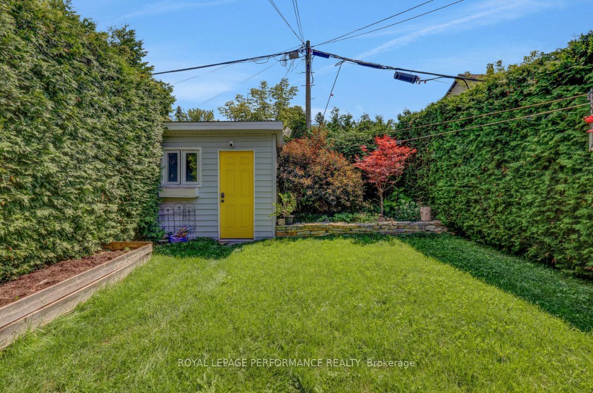 12 Prince Albert Street Property Photo 42