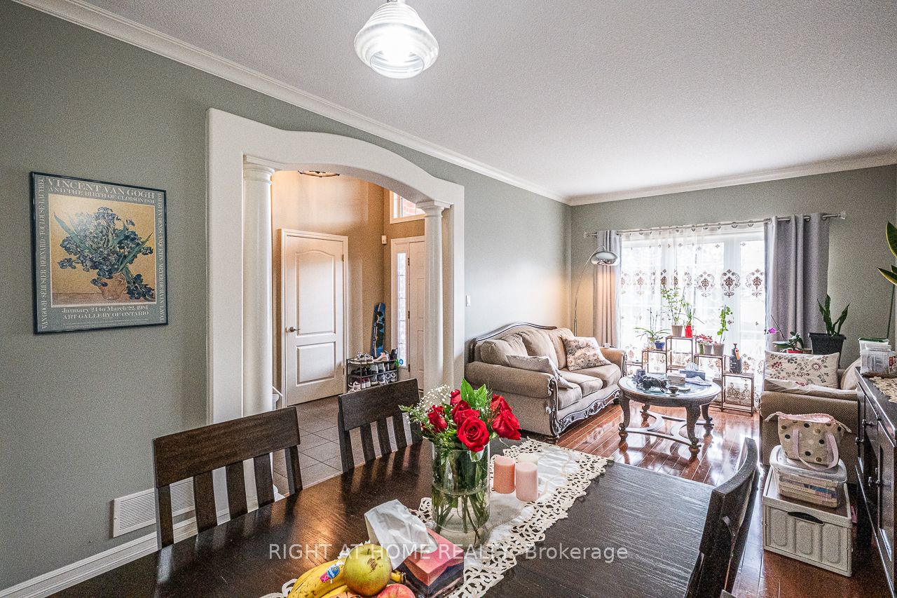 1366 Kains Woods Terrace Property Photo 5