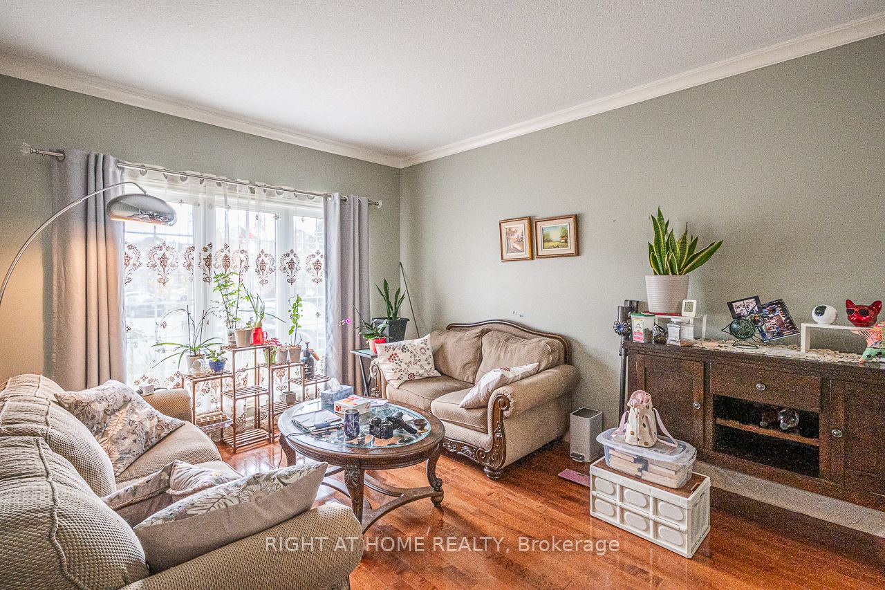1366 Kains Woods Terrace Property Photo 7