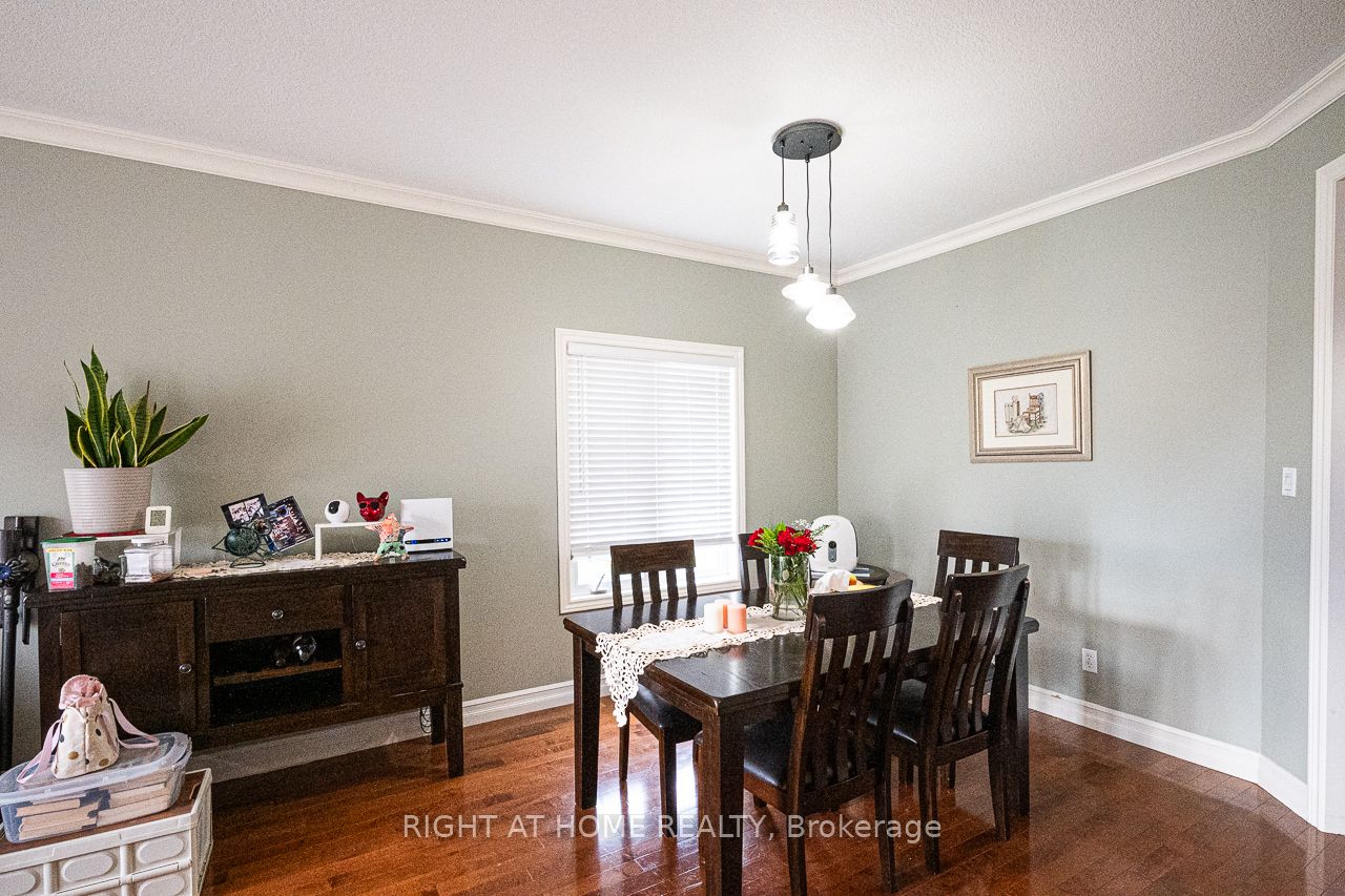 1366 Kains Woods Terrace Property Photo 8