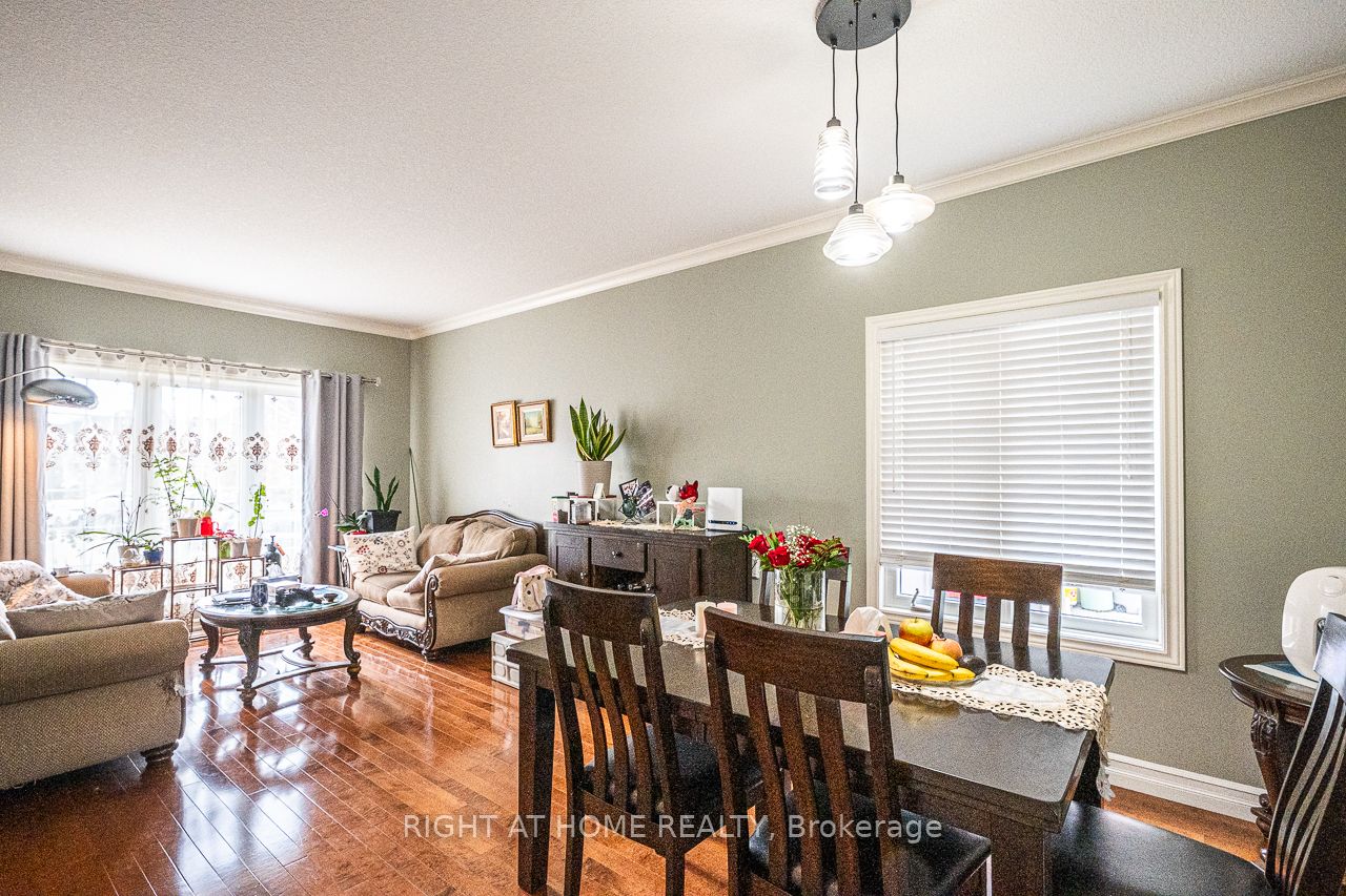 1366 Kains Woods Terrace Property Photo 9