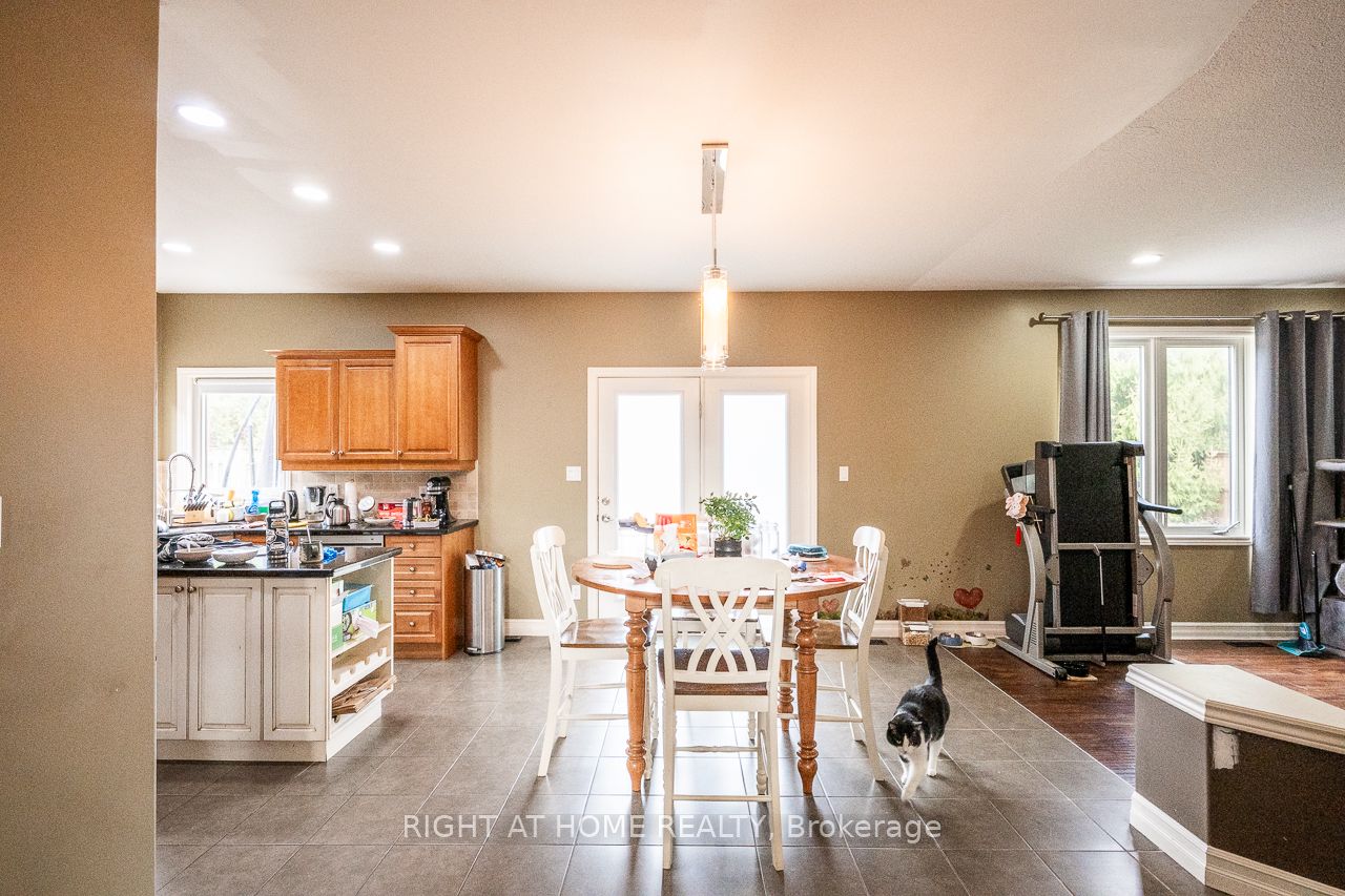 1366 Kains Woods Terrace Property Photo 10