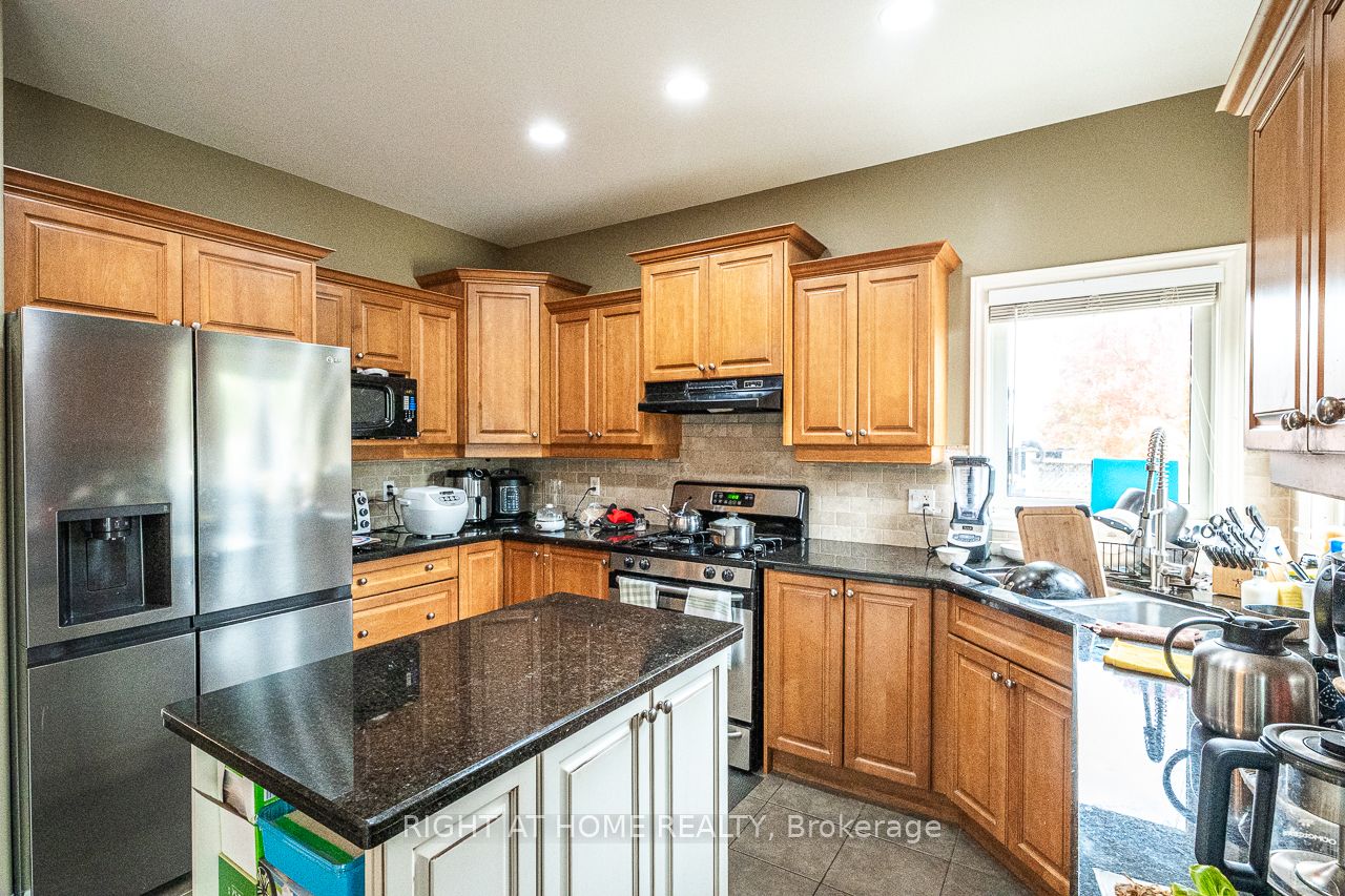 1366 Kains Woods Terrace Property Photo 12