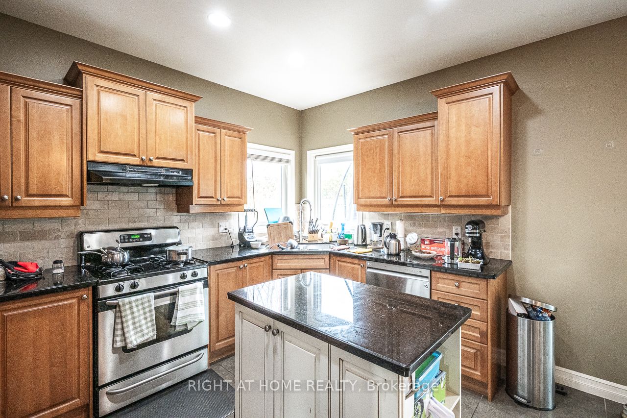 1366 Kains Woods Terrace Property Photo 13