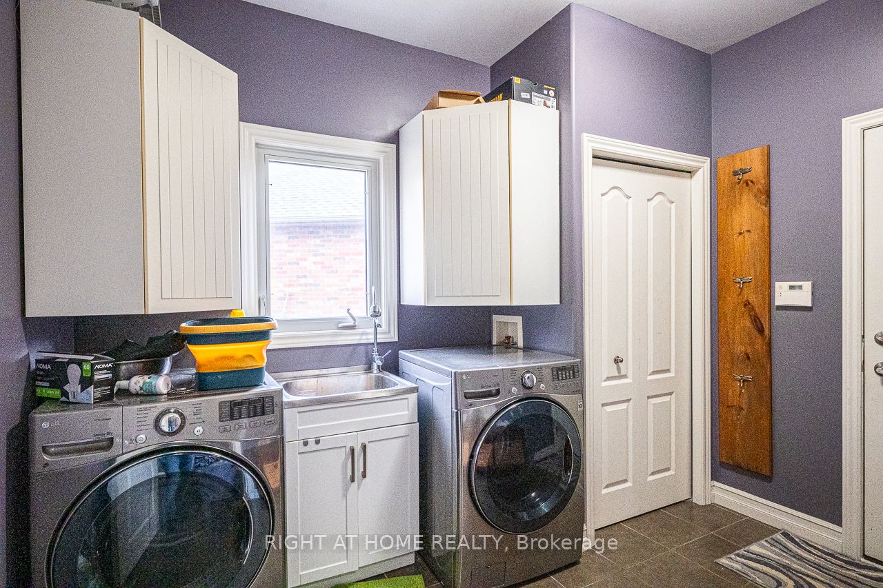 1366 Kains Woods Terrace Property Photo 22