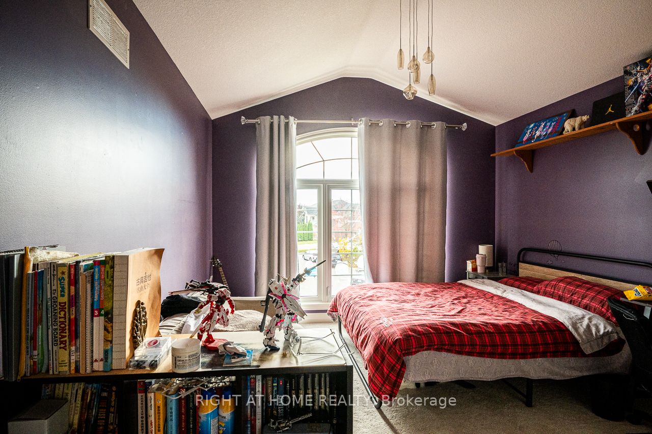 1366 Kains Woods Terrace Property Photo 24