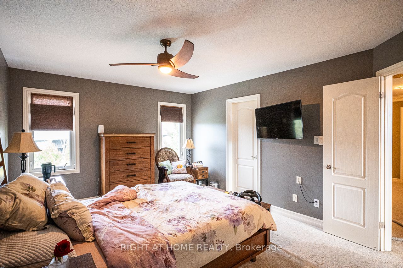 1366 Kains Woods Terrace Property Photo 28