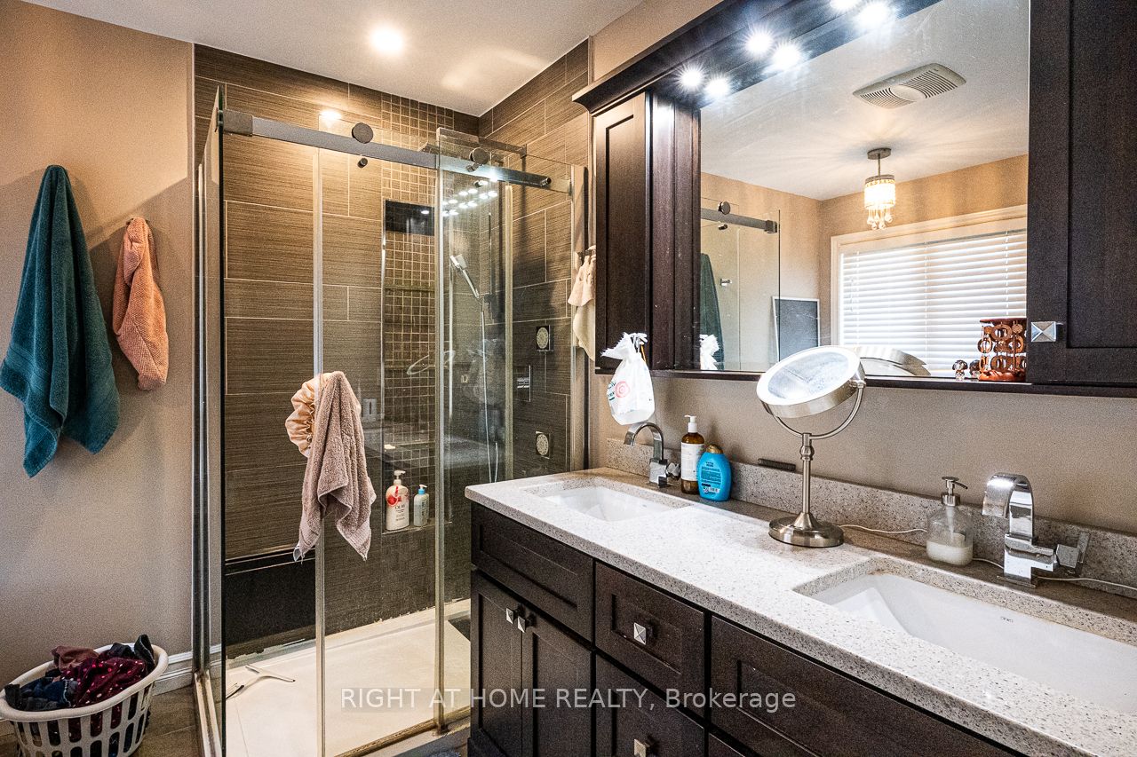 1366 Kains Woods Terrace Property Photo 32