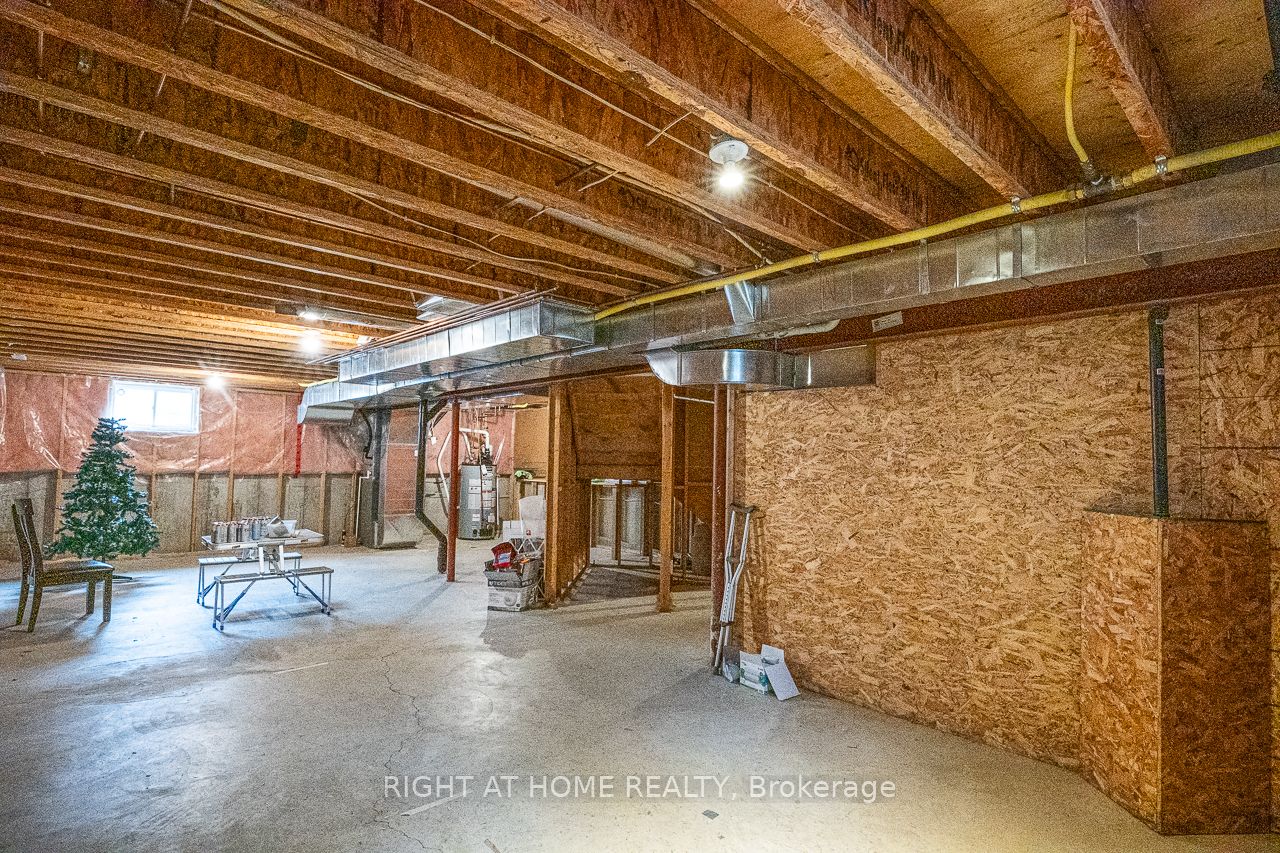 1366 Kains Woods Terrace Property Photo 47