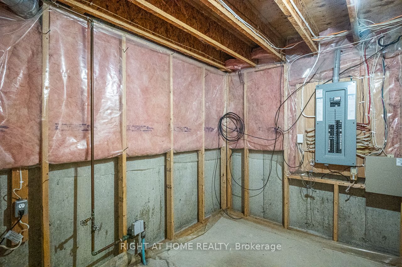 1366 Kains Woods Terrace Property Photo 48