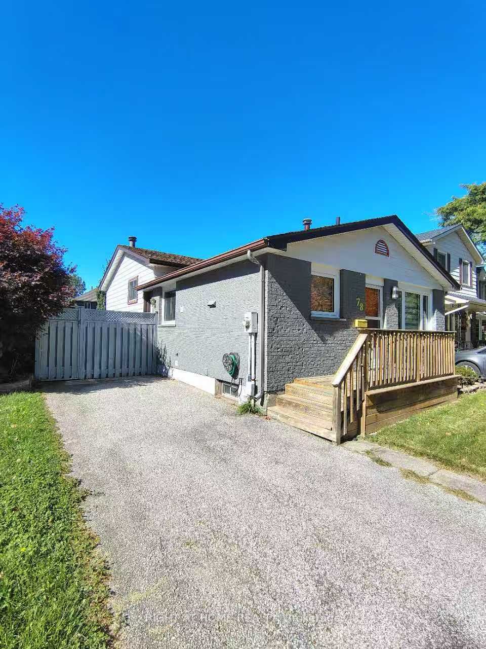 78 Olympic Crescent Property Photo 1
