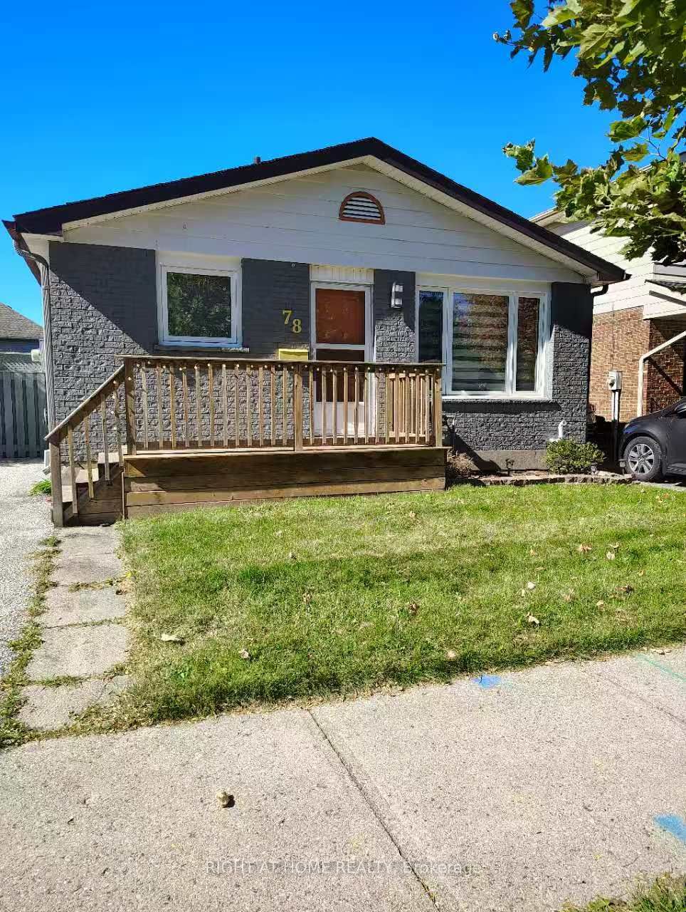 78 Olympic Crescent Property Photo 2