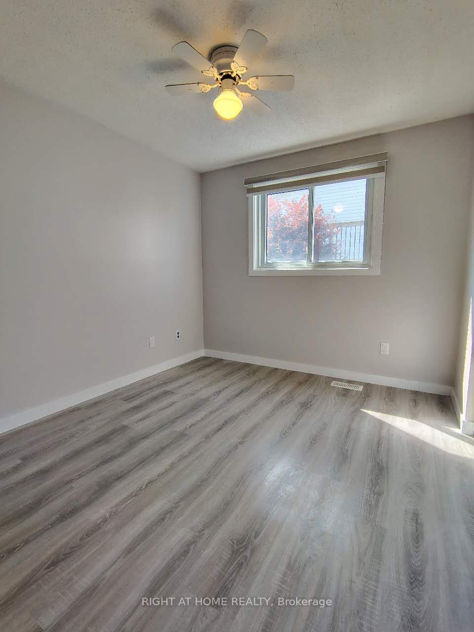 78 Olympic Crescent Property Photo 13