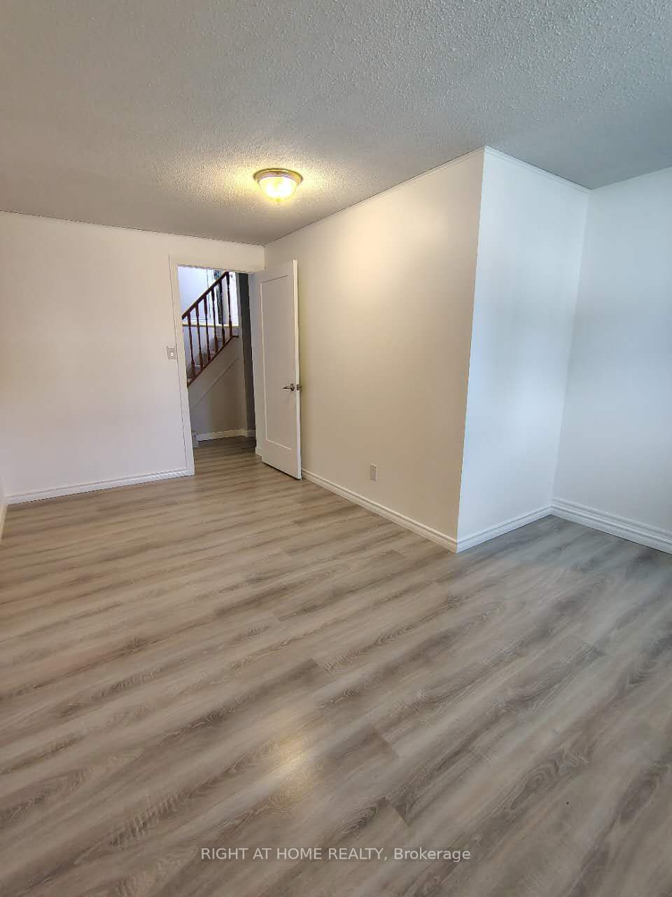 78 Olympic Crescent Property Photo 21