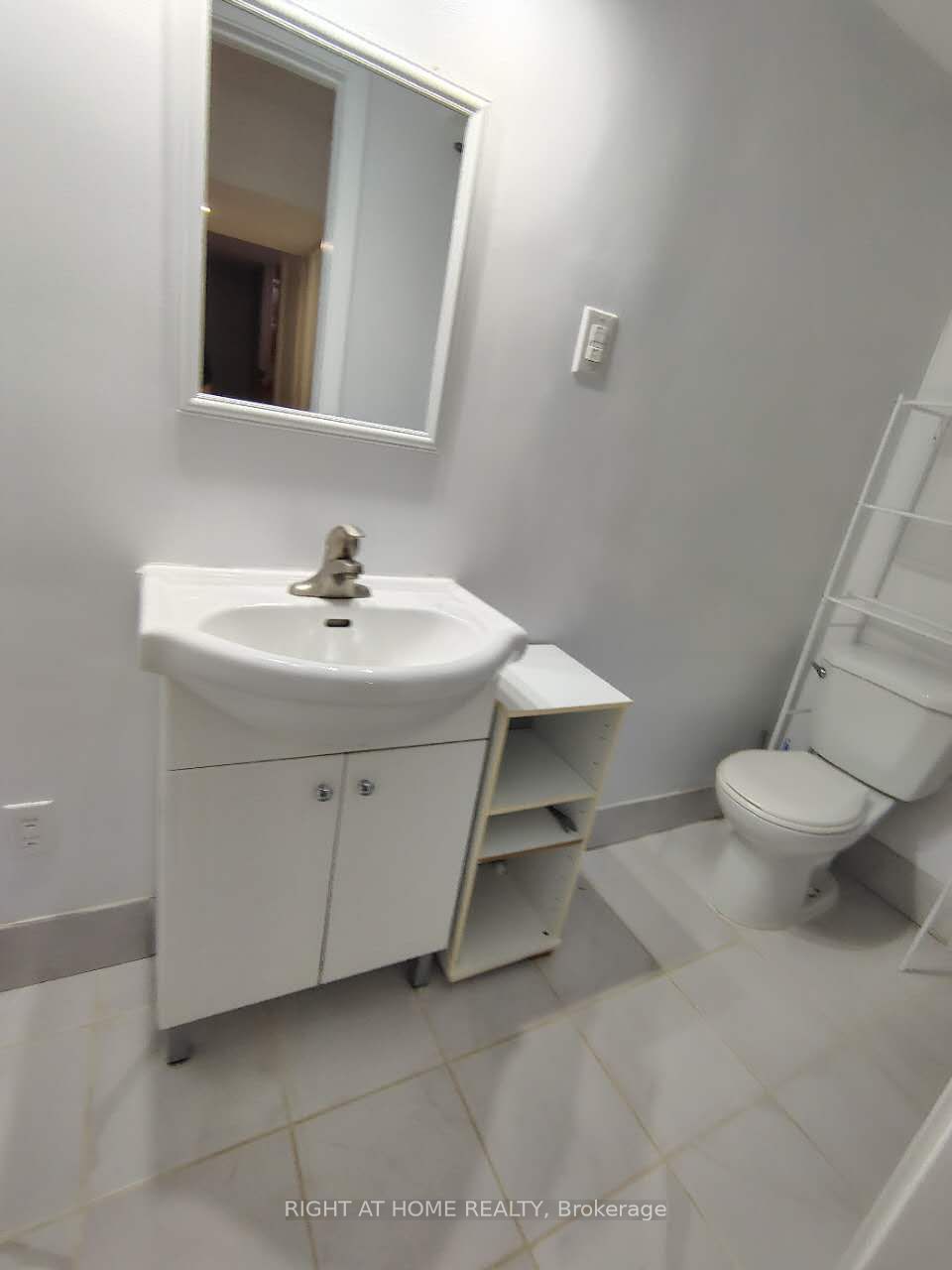 78 Olympic Crescent Property Photo 24
