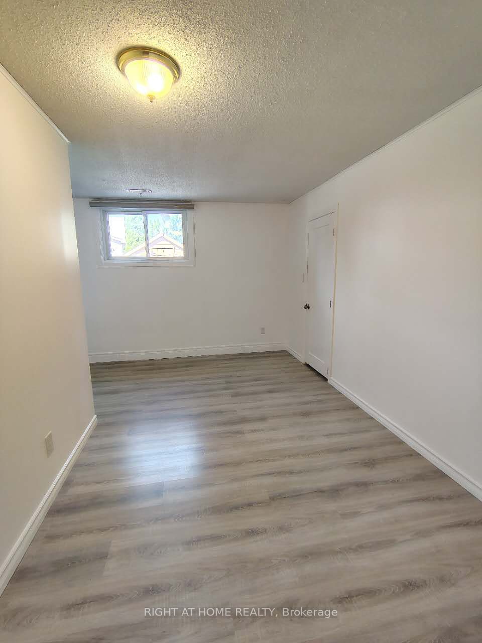 78 Olympic Crescent Property Photo 25